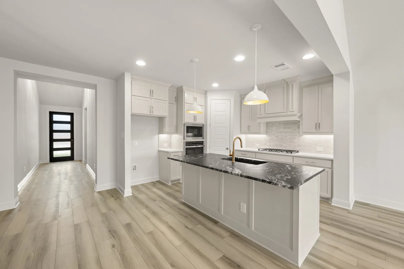 4638 Sweeprange- Kitchen-2