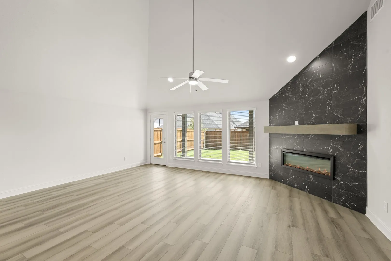 4638 Sweeprange- Living Room-1