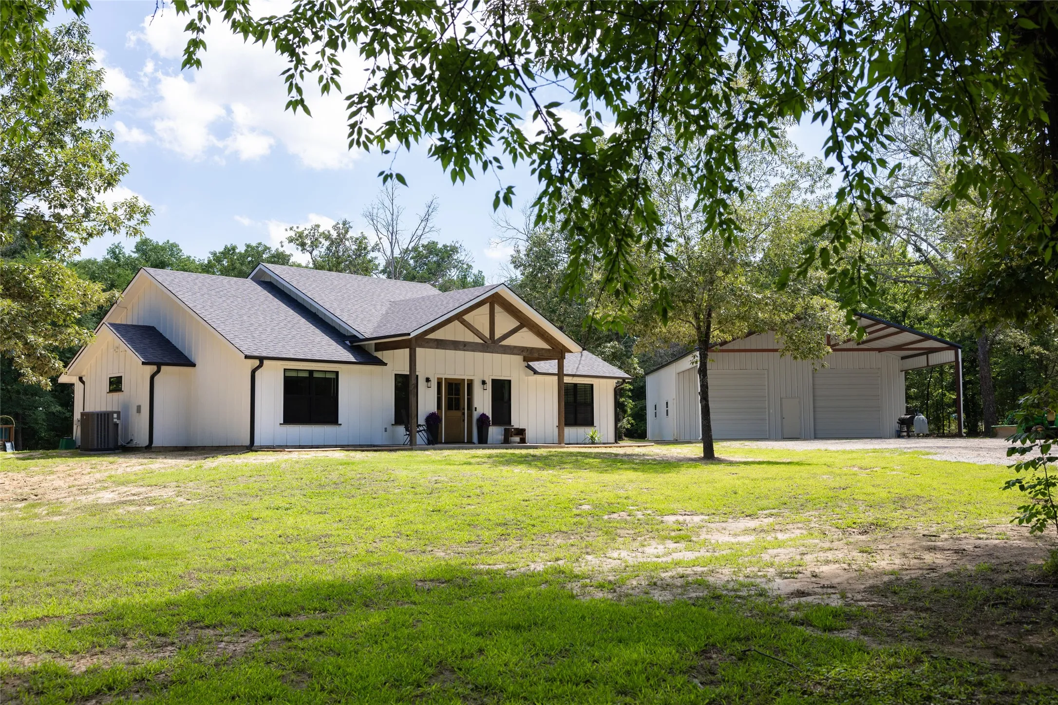 Single Family Residence For Sale in Lamar County , 1756 County Road 45080 Road, Powderly, Texas 75473, 3 Bedrooms, 3 Bathrooms, Garage spaces, 2,031 Sqft, built in 2024, Price $555,555, mls#21326873, Real Estate Agent in Powderly, Homes For Sale in Lamar county, Homes For Sale in Powderly, Realtor in Powderly Texas, Real Estate Brokerage Independent Realty Texas, Luminita Cordes Realtor