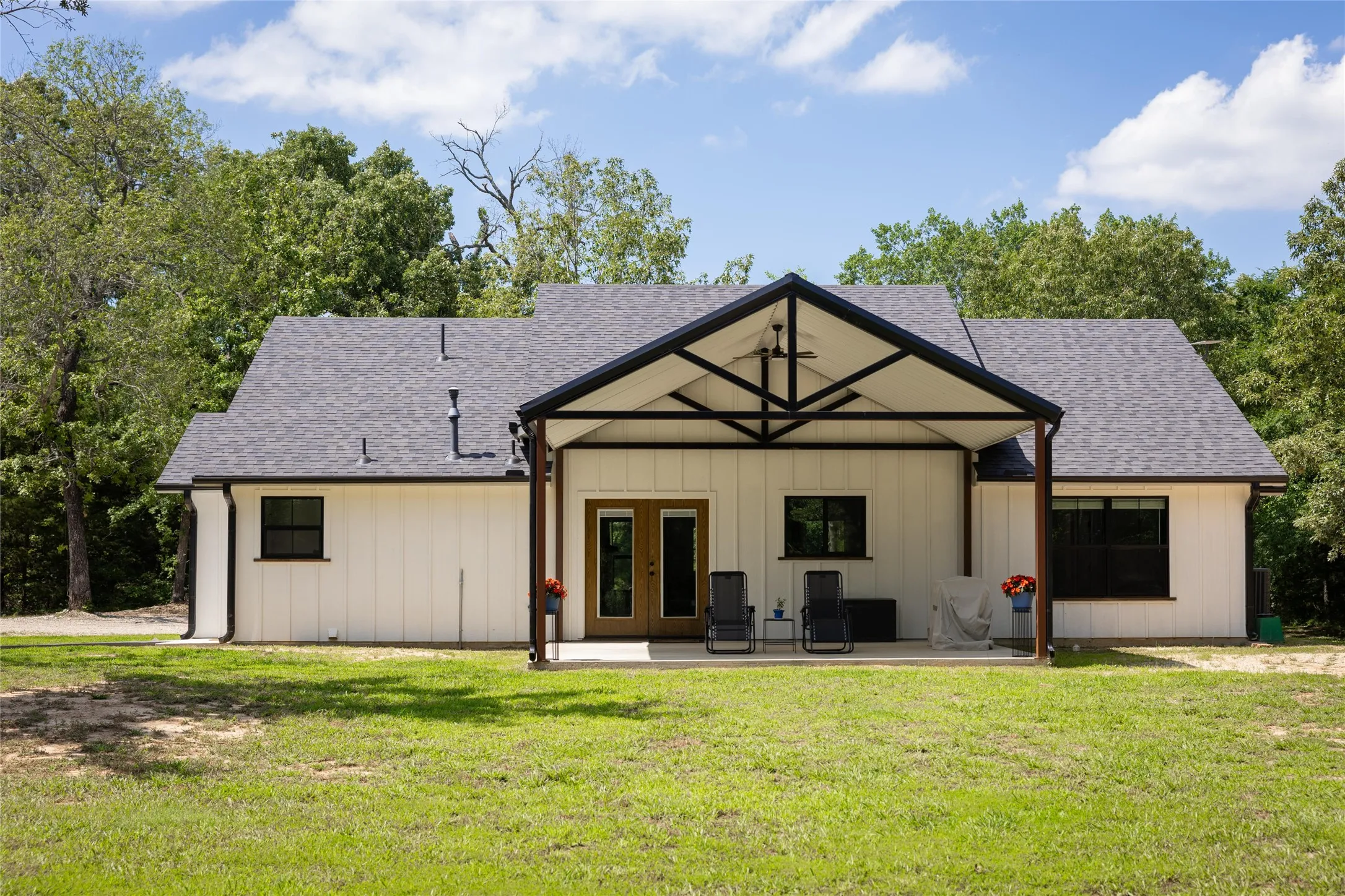 Single Family Residence For Sale in Lamar County , 1756 County Road 45080 Road, Powderly, Texas 75473, 3 Bedrooms, 3 Bathrooms, Garage spaces, 2,031 Sqft, built in 2024, Price $555,555, mls#21326873, Real Estate Agent in Powderly, Homes For Sale in Lamar county, Homes For Sale in Powderly, Realtor in Powderly Texas, Real Estate Brokerage Independent Realty Texas, Luminita Cordes Realtor
