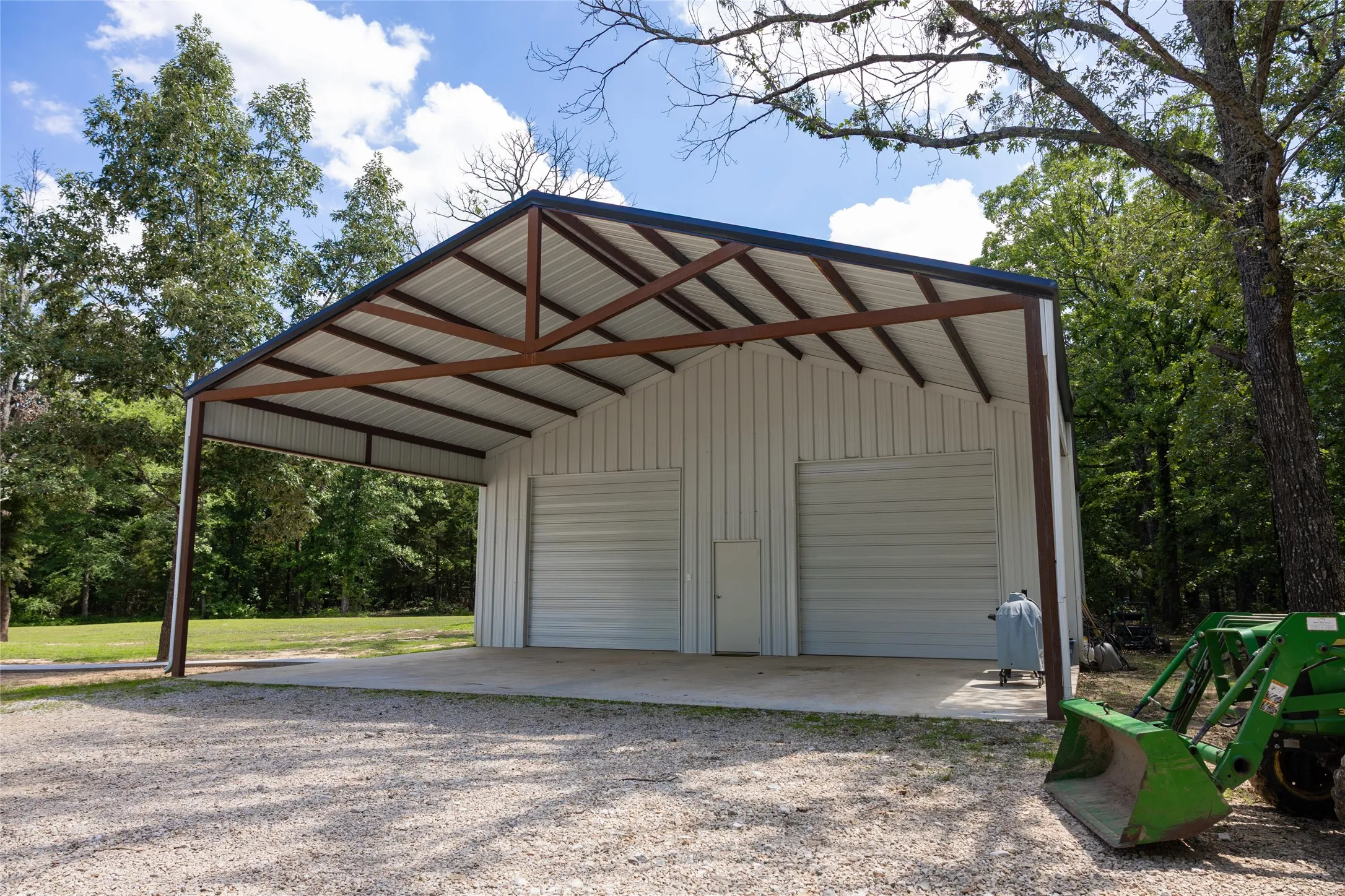 Single Family Residence For Sale in Lamar County , 1756 County Road 45080 Road, Powderly, Texas 75473, 3 Bedrooms, 3 Bathrooms, Garage spaces, 2,031 Sqft, built in 2024, Price $555,555, mls#21326873, Real Estate Agent in Powderly, Homes For Sale in Lamar county, Homes For Sale in Powderly, Realtor in Powderly Texas, Real Estate Brokerage Independent Realty Texas, Luminita Cordes Realtor