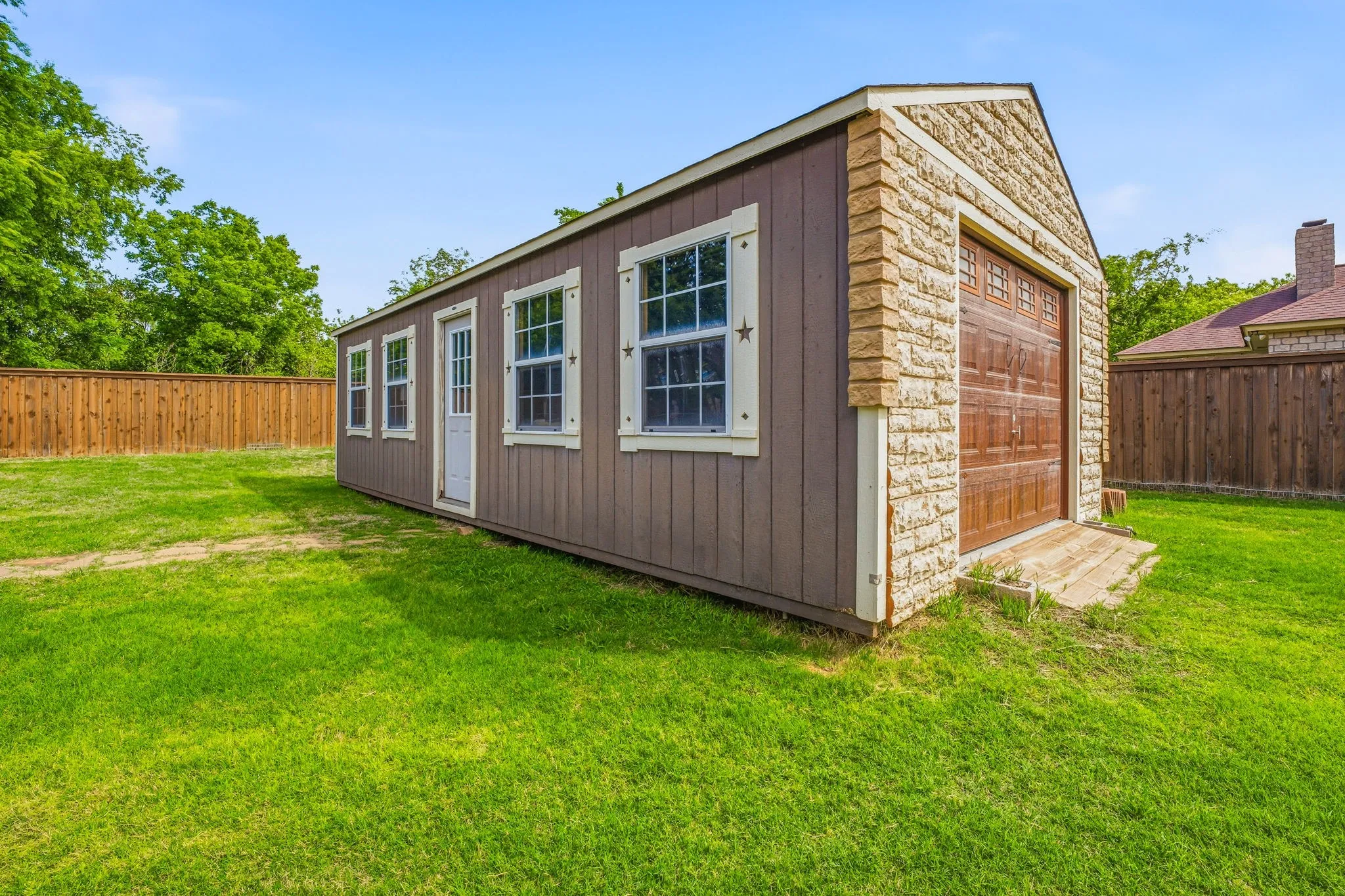 Single Family Residence For Sale in Erath County , 1035 Walking Horse Drive, Stephenville, Texas 76401, 4 Bedroom, 3 Bathroom, 2 Garage spaces, 2,306 Sqft, built in 2014, mls#21326870, Real Estate Agent in Stephenville, Homes For Sale in Erath county, Homes For Sale in Stephenville, Realtor in Stephenville Texas, Real Estate Brokerage Independent Realty Texas, Luminita Cordes Realtor