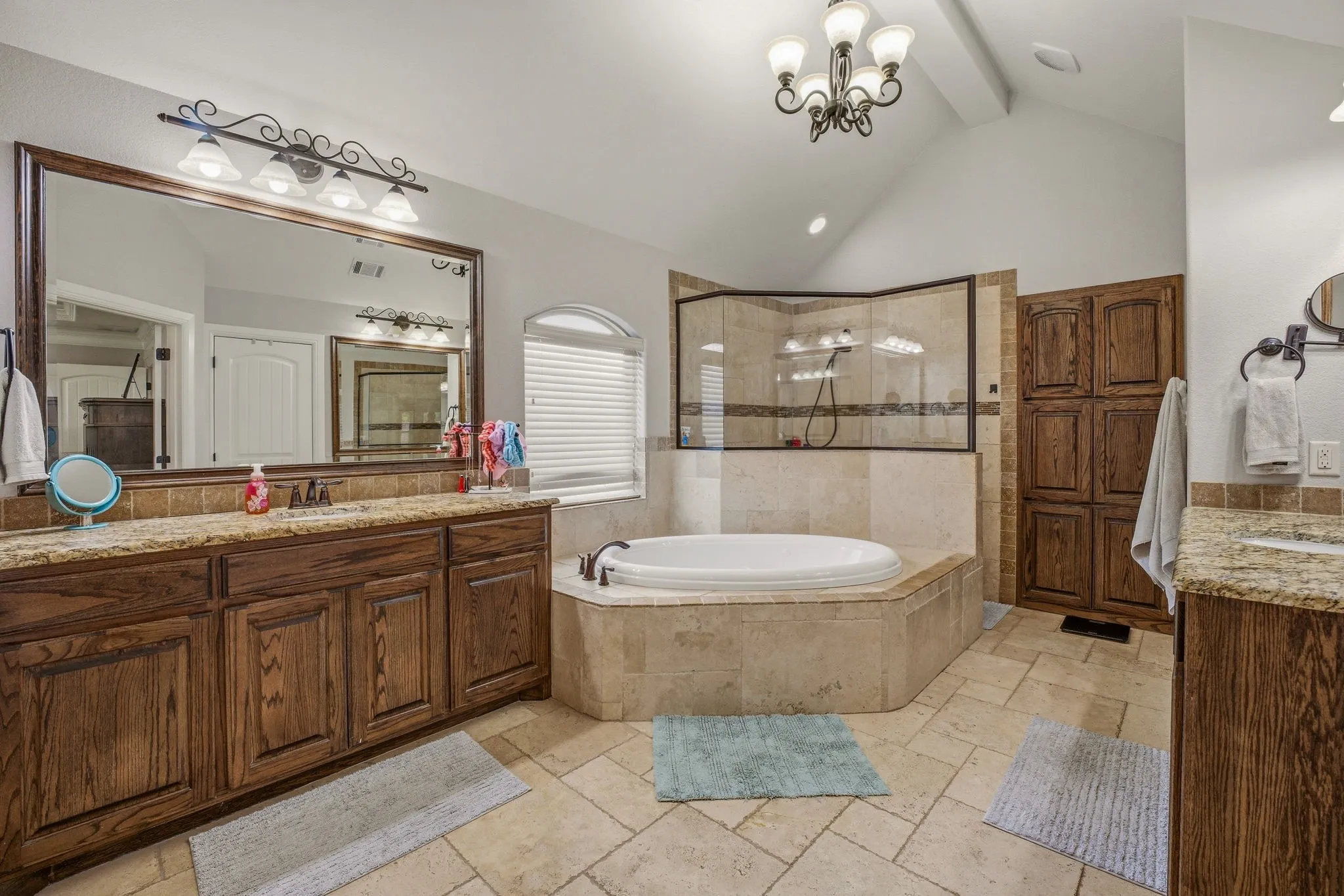 Single Family Residence For Sale in Erath County , 1035 Walking Horse Drive, Stephenville, Texas 76401, 4 Bedroom, 3 Bathroom, 2 Garage spaces, 2,306 Sqft, built in 2014, mls#21326870, Real Estate Agent in Stephenville, Homes For Sale in Erath county, Homes For Sale in Stephenville, Realtor in Stephenville Texas, Real Estate Brokerage Independent Realty Texas, Luminita Cordes Realtor