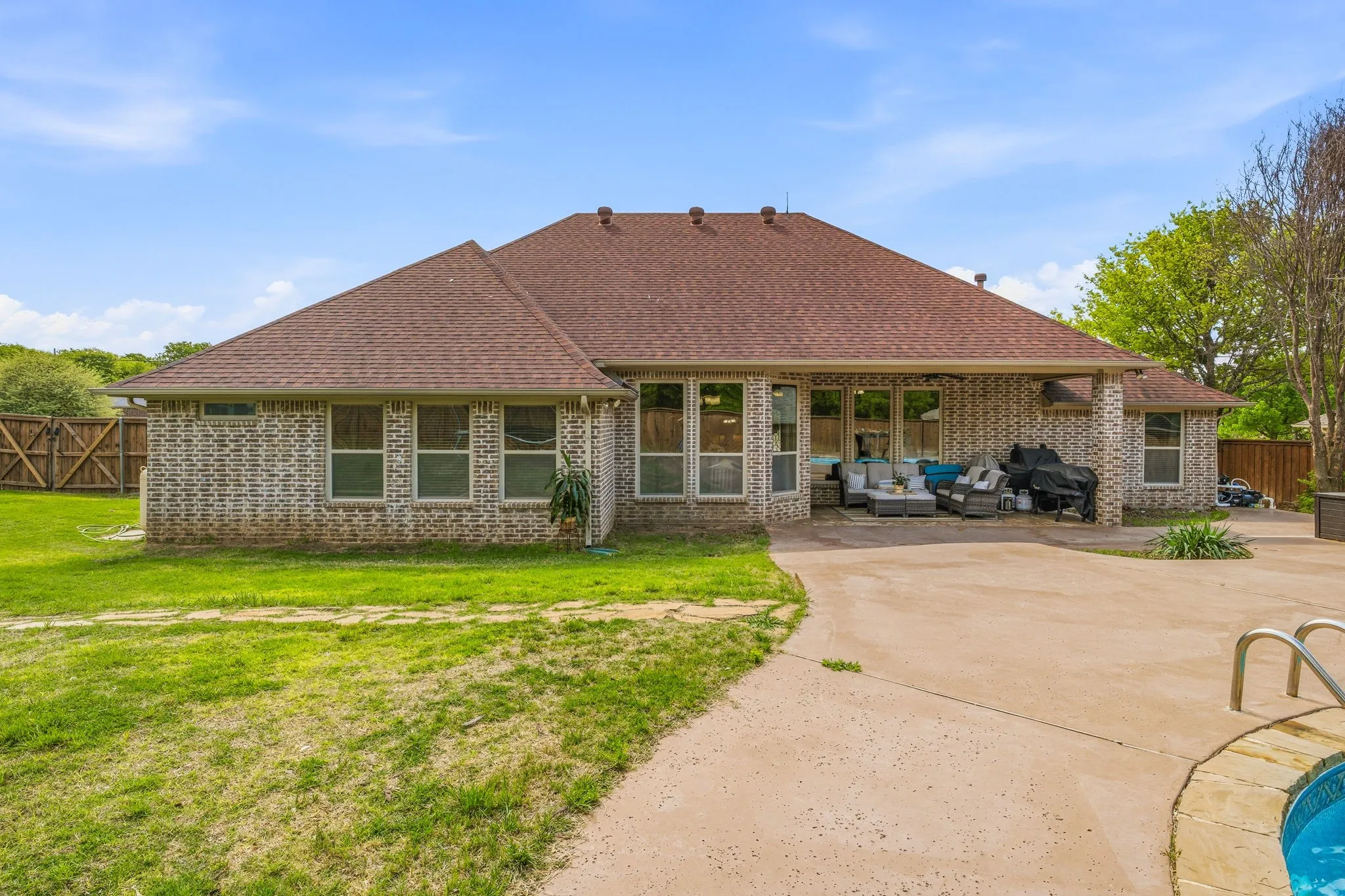 Single Family Residence For Sale in Erath County , 1035 Walking Horse Drive, Stephenville, Texas 76401, 4 Bedroom, 3 Bathroom, 2 Garage spaces, 2,306 Sqft, built in 2014, mls#21326870, Real Estate Agent in Stephenville, Homes For Sale in Erath county, Homes For Sale in Stephenville, Realtor in Stephenville Texas, Real Estate Brokerage Independent Realty Texas, Luminita Cordes Realtor
