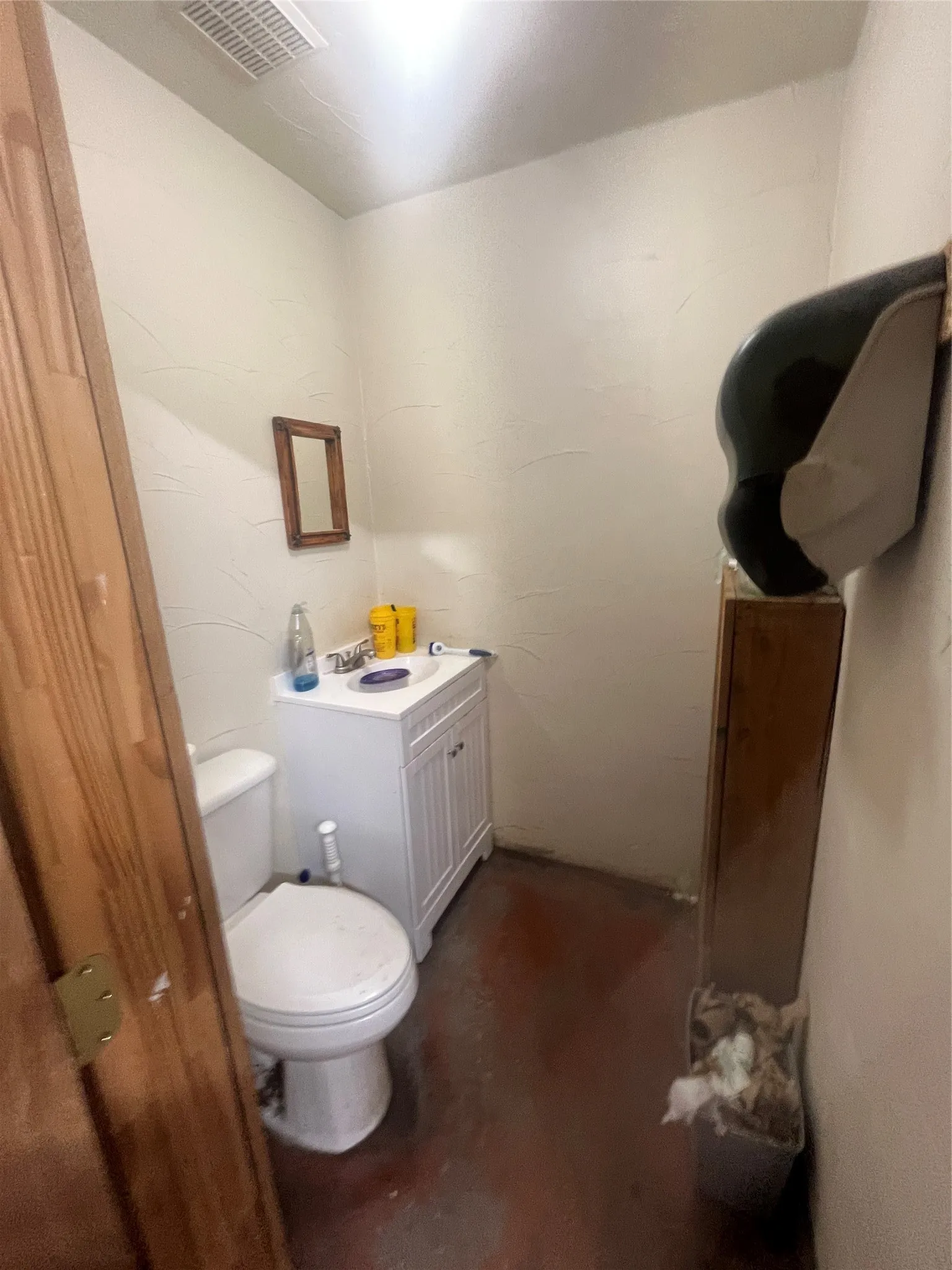 Retail For Sale in Hamilton County , 406 N Second Street, Hico, Texas 76457, 0, 0, Garage spaces, 0 Sqft, built in 1983, mls#21326917, Real Estate Agent in Hico, Homes For Sale in Hamilton county, Homes For Sale in Hico, Realtor in Hico Texas, Real Estate Brokerage Independent Realty Texas, Luminita Cordes Realtor