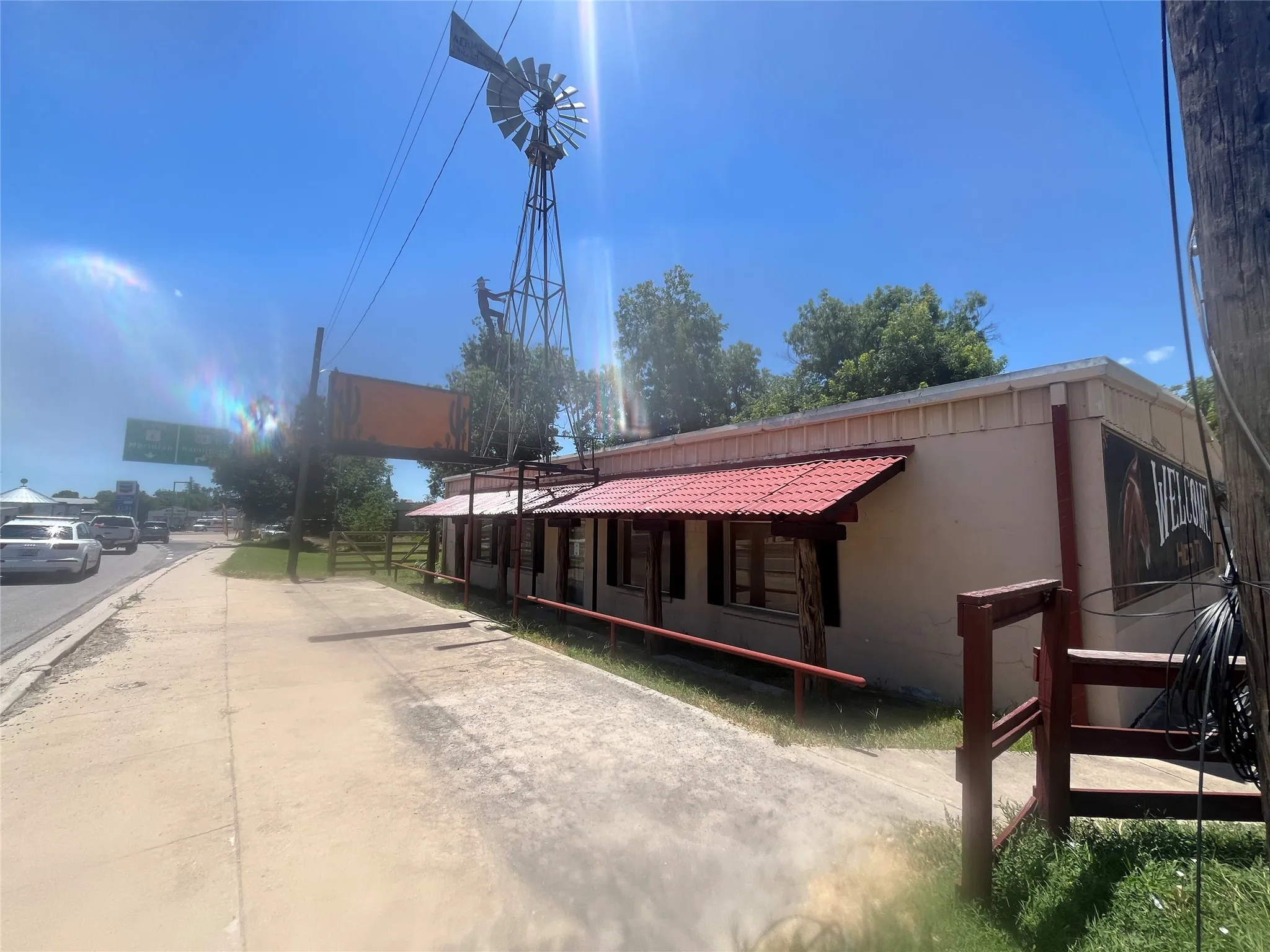 Retail For Sale in Hamilton County , 406 N Second Street, Hico, Texas 76457, 0, 0, Garage spaces, 0 Sqft, built in 1983, mls#21326917, Real Estate Agent in Hico, Homes For Sale in Hamilton county, Homes For Sale in Hico, Realtor in Hico Texas, Real Estate Brokerage Independent Realty Texas, Luminita Cordes Realtor