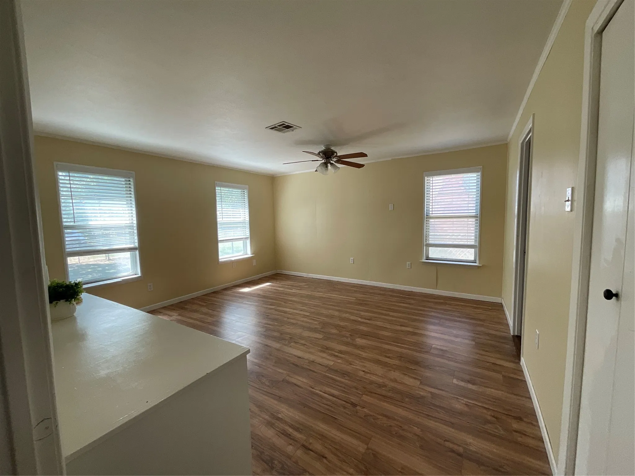 Single Family Residence For Sale in Bosque County , 253 County Road 1743, Clifton, Texas 76634, 2 Bedroom, 2 Bathroom, Garage spaces, 1,230 Sqft, built in 1970, mls#21312521, Real Estate Agent in Clifton, Homes For Sale in Bosque county, Homes For Sale in Clifton, Realtor in Clifton Texas, Real Estate Brokerage Independent Realty Texas, Luminita Cordes Realtor