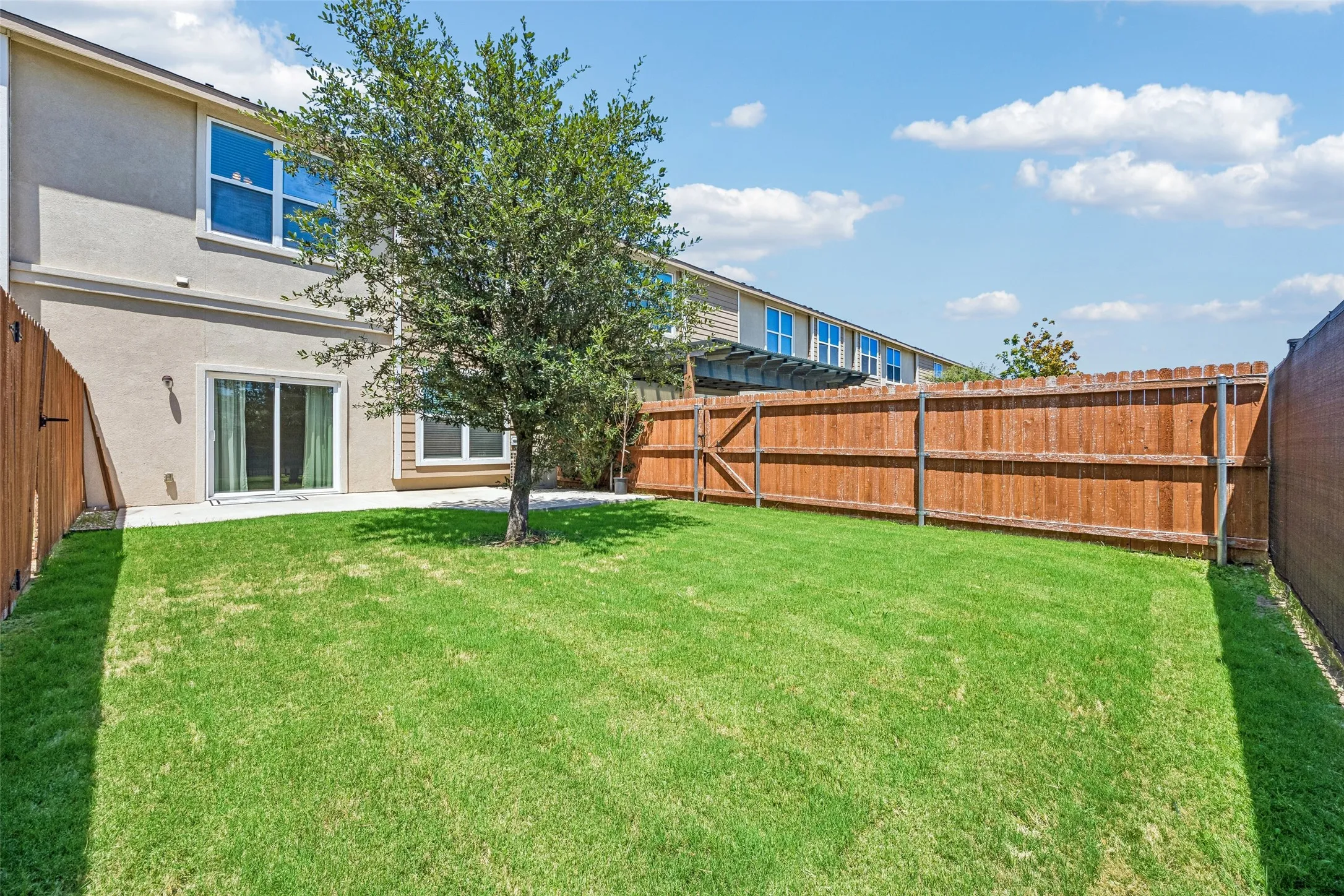 Condominium For Sale in Johnson County , 1325 Summerset Lane, Burleson, Texas 76028, 3 Bedroom, 3 Bathroom, 2 Garage spaces, 1,960 Sqft, built in 2018, mls#21325649, Real Estate Agent in Burleson, Homes For Sale in Johnson county, Homes For Sale in Burleson, Realtor in Burleson Texas, Real Estate Brokerage Independent Realty Texas, Luminita Cordes Realtor