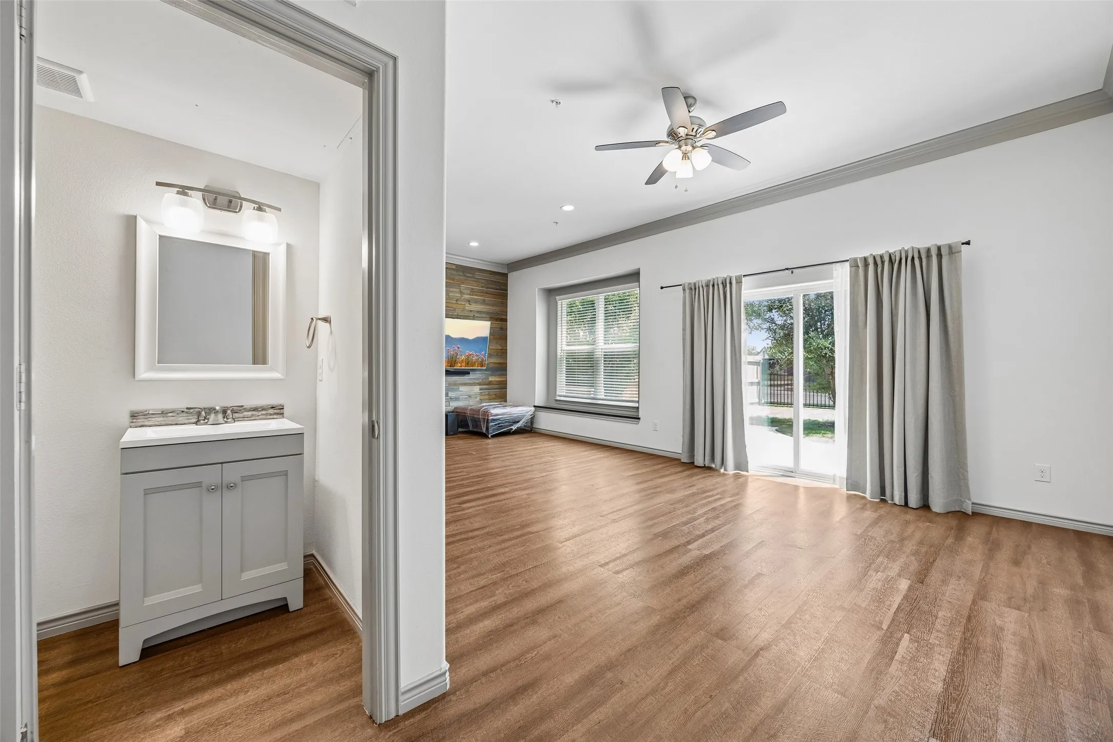 Condominium For Sale in Johnson County , 1325 Summerset Lane, Burleson, Texas 76028, 3 Bedroom, 3 Bathroom, 2 Garage spaces, 1,960 Sqft, built in 2018, mls#21325649, Real Estate Agent in Burleson, Homes For Sale in Johnson county, Homes For Sale in Burleson, Realtor in Burleson Texas, Real Estate Brokerage Independent Realty Texas, Luminita Cordes Realtor