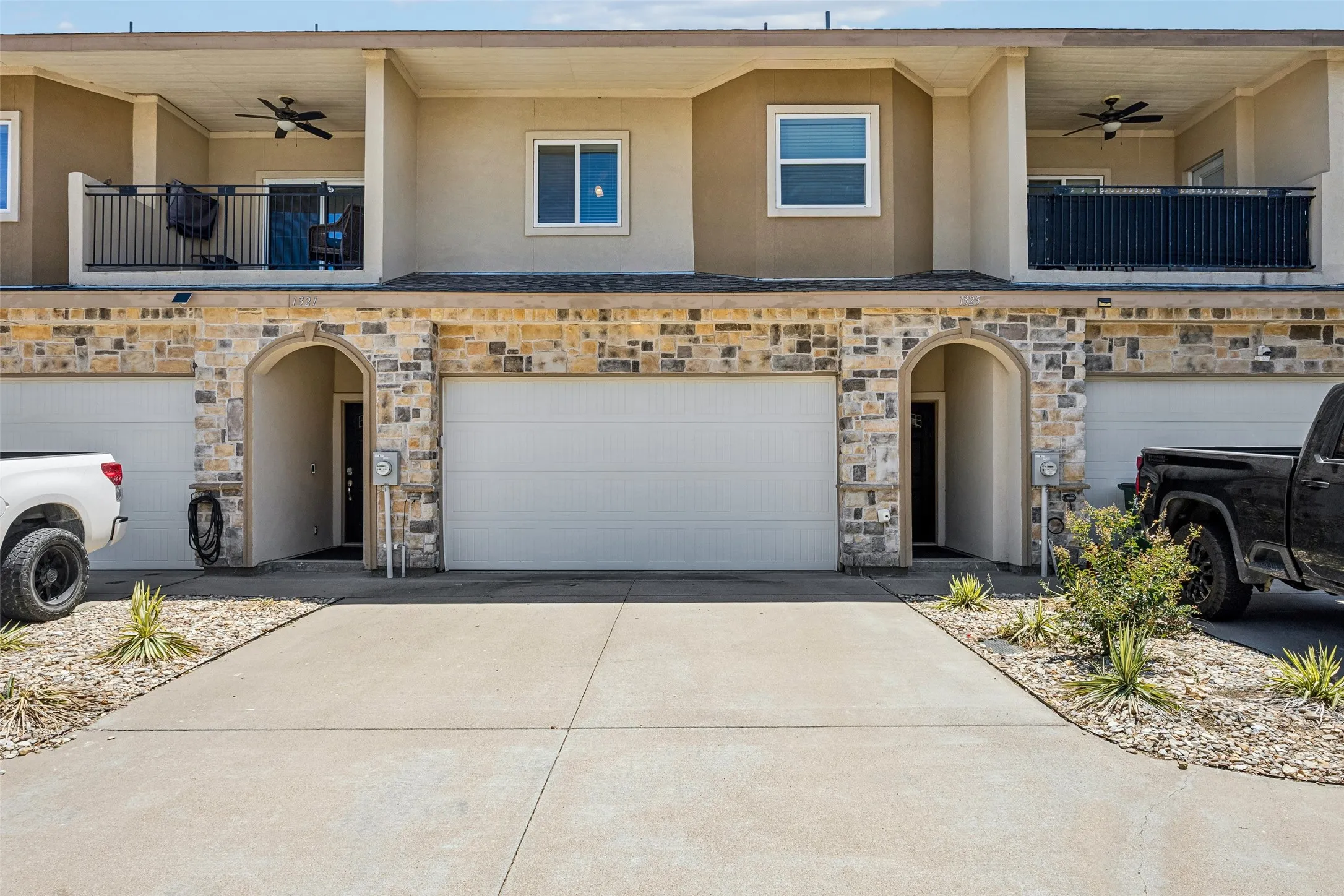 Condominium For Sale in Johnson County , 1325 Summerset Lane, Burleson, Texas 76028, 3 Bedroom, 3 Bathroom, 2 Garage spaces, 1,960 Sqft, built in 2018, mls#21325649, Real Estate Agent in Burleson, Homes For Sale in Johnson county, Homes For Sale in Burleson, Realtor in Burleson Texas, Real Estate Brokerage Independent Realty Texas, Luminita Cordes Realtor