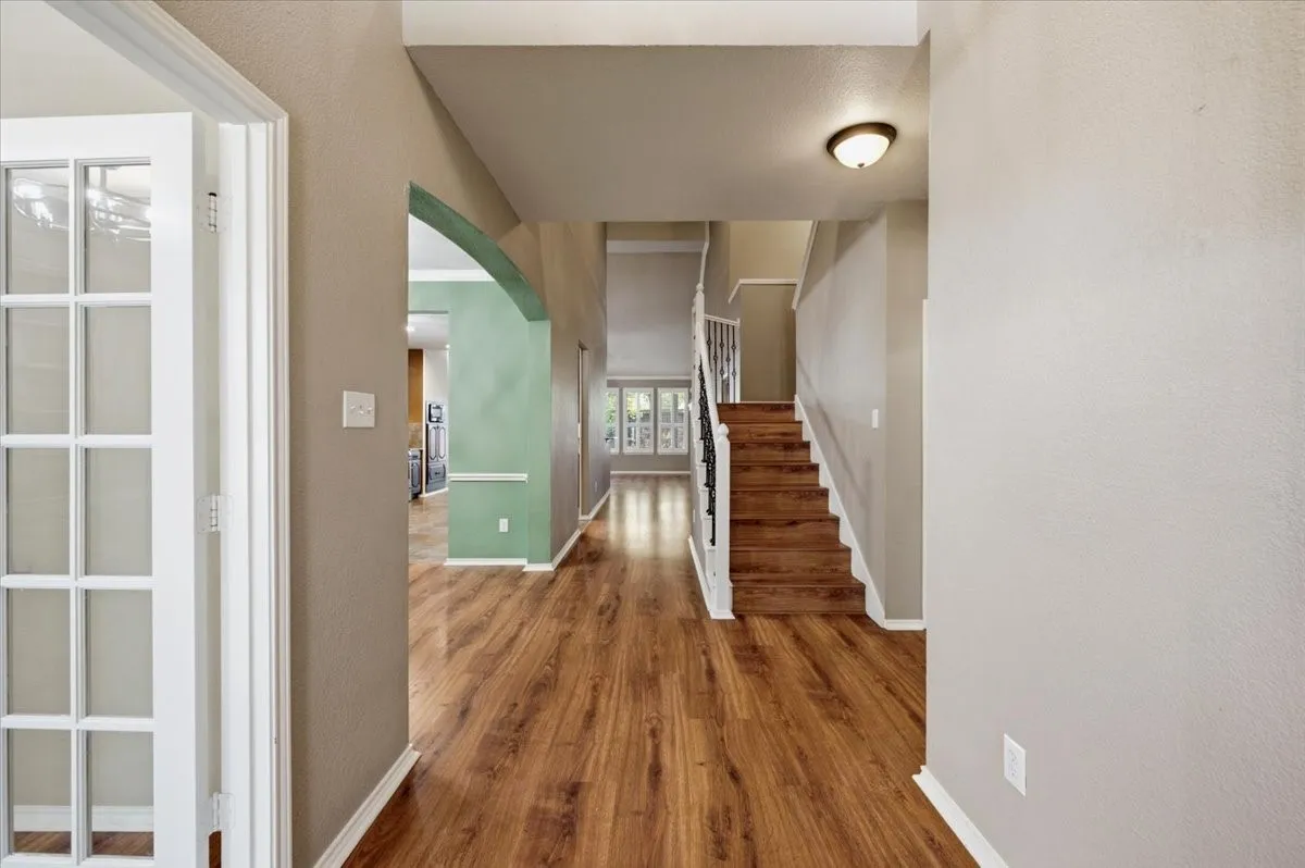 Single Family Residence For Sale in Dallas County , 536 Forest Hill Drive, Coppell, Texas 75019, 4 Bedroom, 3 Bathroom, 2 Garage spaces, 2,572 Sqft, built in 1998, mls#21326919, Real Estate Agent in Coppell, Homes For Sale in Dallas county, Homes For Sale in Coppell, Realtor in Coppell Texas, Real Estate Brokerage Independent Realty Texas, Luminita Cordes Realtor