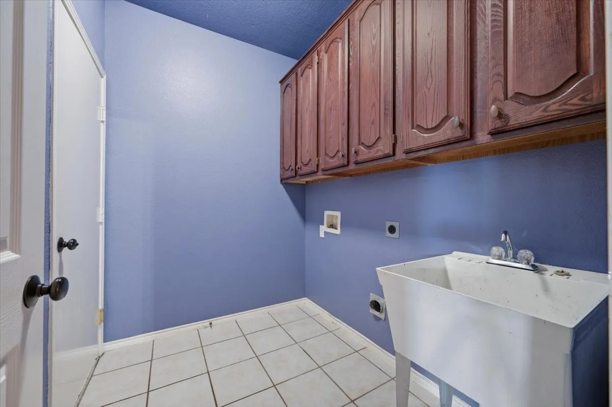 Utility with sink