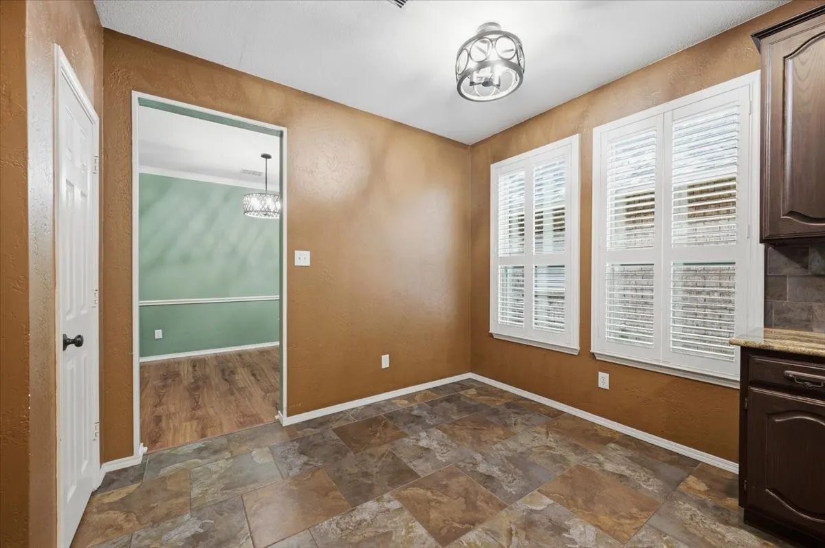 Single Family Residence For Sale in Dallas County , 536 Forest Hill Drive, Coppell, Texas 75019, 4 Bedroom, 3 Bathroom, 2 Garage spaces, 2,572 Sqft, built in 1998, mls#21326919, Real Estate Agent in Coppell, Homes For Sale in Dallas county, Homes For Sale in Coppell, Realtor in Coppell Texas, Real Estate Brokerage Independent Realty Texas, Luminita Cordes Realtor