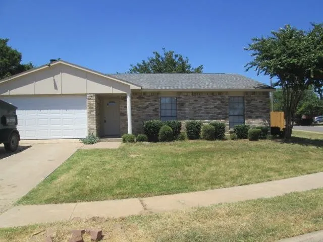 Single Family Residence For Sale in Tarrant County , 6329 Sunrise Drive, North Richland Hills, Texas 76182, 3 Bedroom, 2 Bathroom, 2 Garage spaces, 1,507 Sqft, built in 1979, mls#21326400, Real Estate Agent in North Richland Hills, Homes For Sale in Tarrant county, Homes For Sale in North Richland Hills, Realtor in North Richland Hills Texas, Real Estate Brokerage Independent Realty Texas, Luminita Cordes Realtor