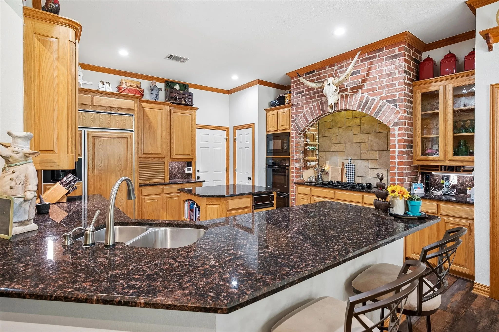 Single Family Residence For Sale in Denton County , 900 Coral Cove, Oak Point, Texas 75068, 6 Bedroom, 4 Bathroom, 3 Garage spaces, 4,816 Sqft, built in 1996, mls#21324974, Real Estate Agent in Oak Point, Homes For Sale in Denton county, Homes For Sale in Oak Point, Realtor in Oak Point Texas, Real Estate Brokerage Independent Realty Texas, Luminita Cordes Realtor