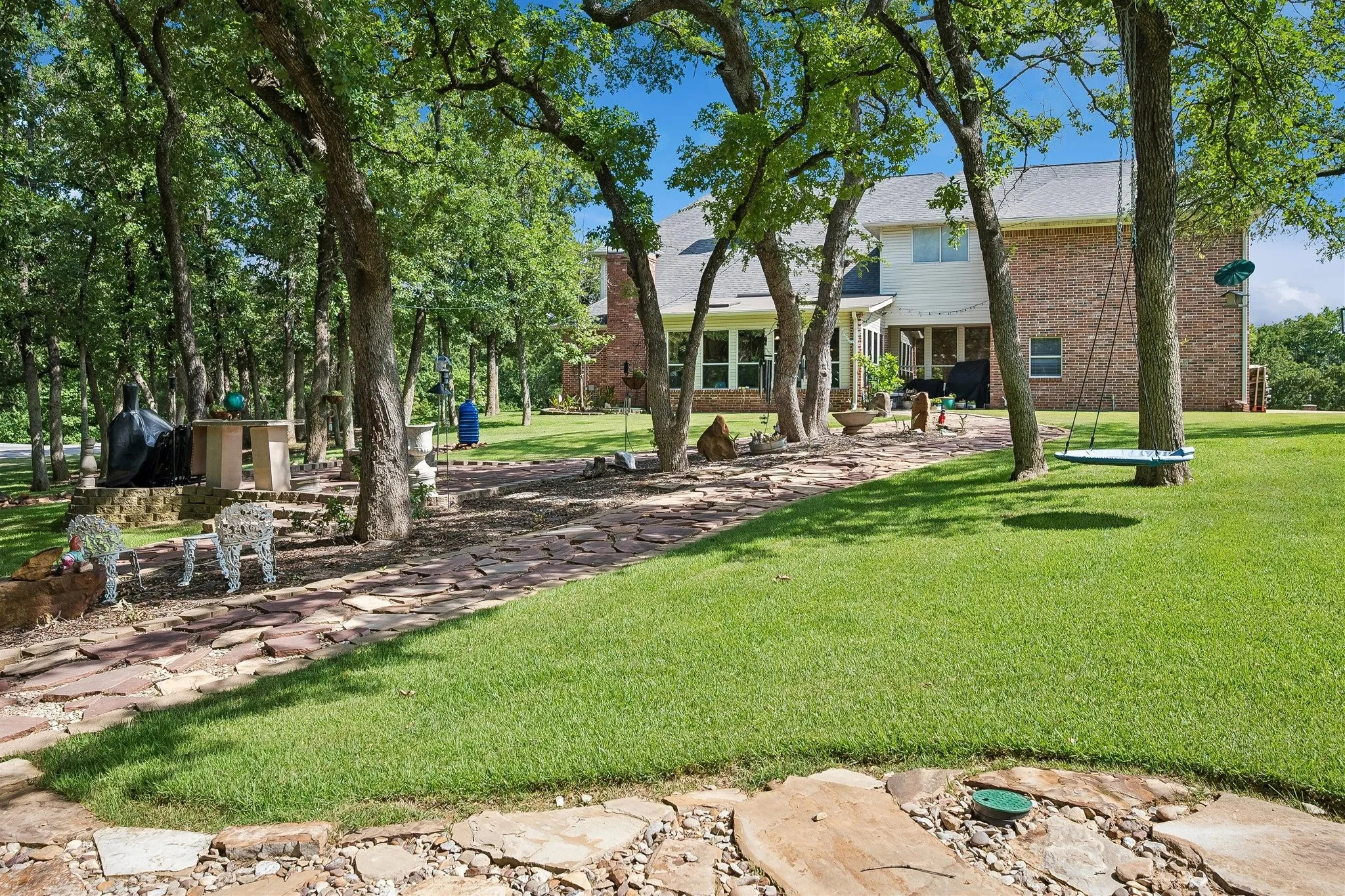 Single Family Residence For Sale in Denton County , 900 Coral Cove, Oak Point, Texas 75068, 6 Bedroom, 4 Bathroom, 3 Garage spaces, 4,816 Sqft, built in 1996, mls#21324974, Real Estate Agent in Oak Point, Homes For Sale in Denton county, Homes For Sale in Oak Point, Realtor in Oak Point Texas, Real Estate Brokerage Independent Realty Texas, Luminita Cordes Realtor