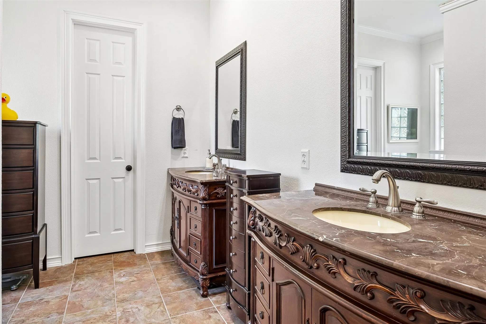 Single Family Residence For Sale in Denton County , 900 Coral Cove, Oak Point, Texas 75068, 6 Bedroom, 4 Bathroom, 3 Garage spaces, 4,816 Sqft, built in 1996, mls#21324974, Real Estate Agent in Oak Point, Homes For Sale in Denton county, Homes For Sale in Oak Point, Realtor in Oak Point Texas, Real Estate Brokerage Independent Realty Texas, Luminita Cordes Realtor