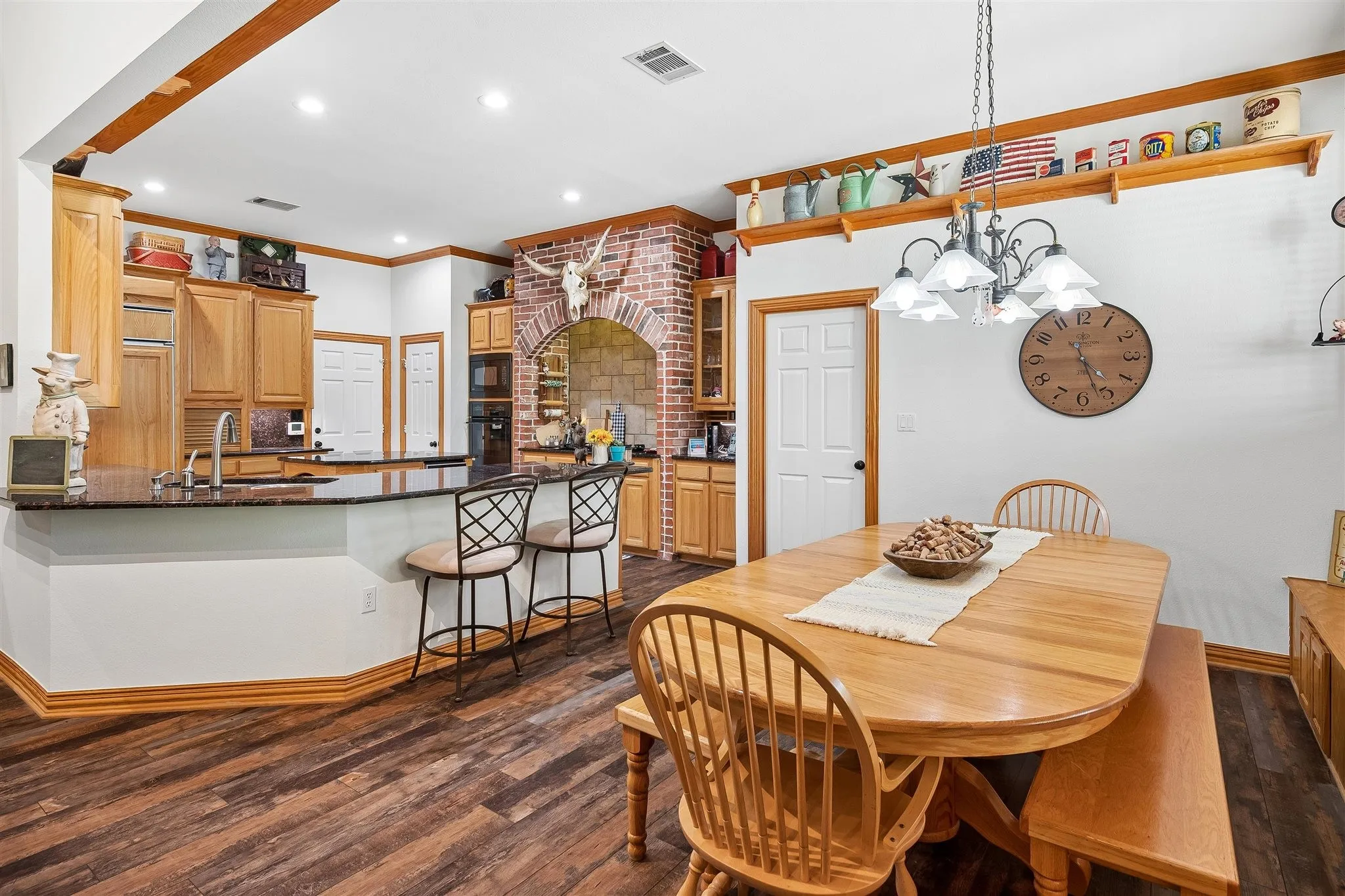 Single Family Residence For Sale in Denton County , 900 Coral Cove, Oak Point, Texas 75068, 6 Bedroom, 4 Bathroom, 3 Garage spaces, 4,816 Sqft, built in 1996, mls#21324974, Real Estate Agent in Oak Point, Homes For Sale in Denton county, Homes For Sale in Oak Point, Realtor in Oak Point Texas, Real Estate Brokerage Independent Realty Texas, Luminita Cordes Realtor