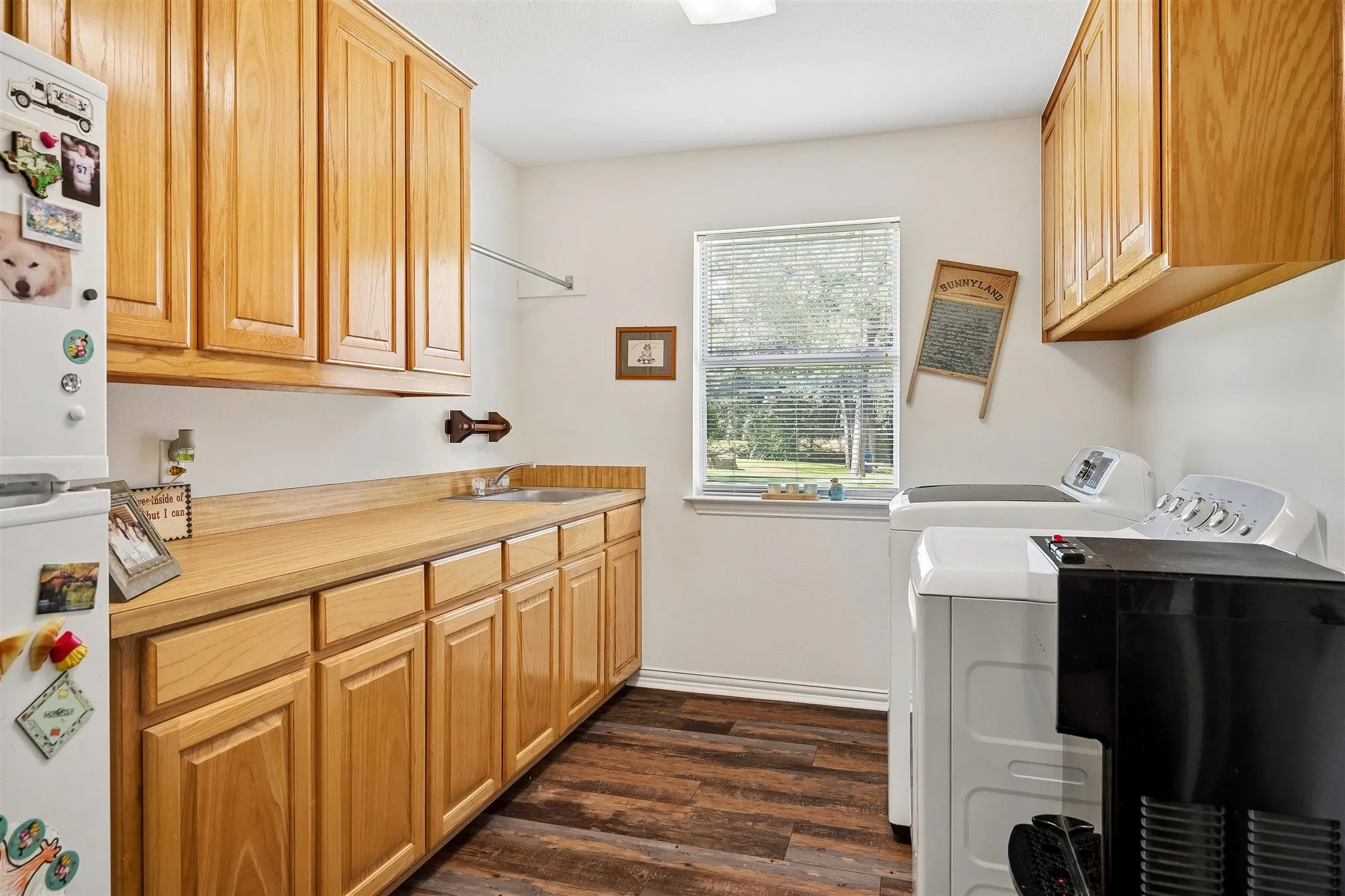 Single Family Residence For Sale in Denton County , 900 Coral Cove, Oak Point, Texas 75068, 6 Bedroom, 4 Bathroom, 3 Garage spaces, 4,816 Sqft, built in 1996, mls#21324974, Real Estate Agent in Oak Point, Homes For Sale in Denton county, Homes For Sale in Oak Point, Realtor in Oak Point Texas, Real Estate Brokerage Independent Realty Texas, Luminita Cordes Realtor