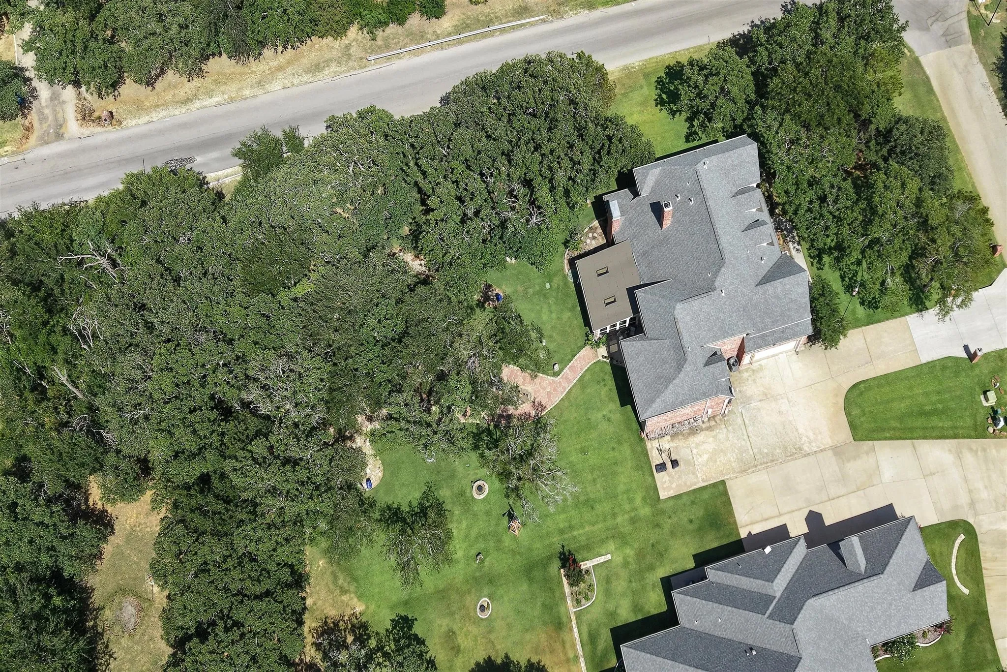 Single Family Residence For Sale in Denton County , 900 Coral Cove, Oak Point, Texas 75068, 6 Bedroom, 4 Bathroom, 3 Garage spaces, 4,816 Sqft, built in 1996, mls#21324974, Real Estate Agent in Oak Point, Homes For Sale in Denton county, Homes For Sale in Oak Point, Realtor in Oak Point Texas, Real Estate Brokerage Independent Realty Texas, Luminita Cordes Realtor
