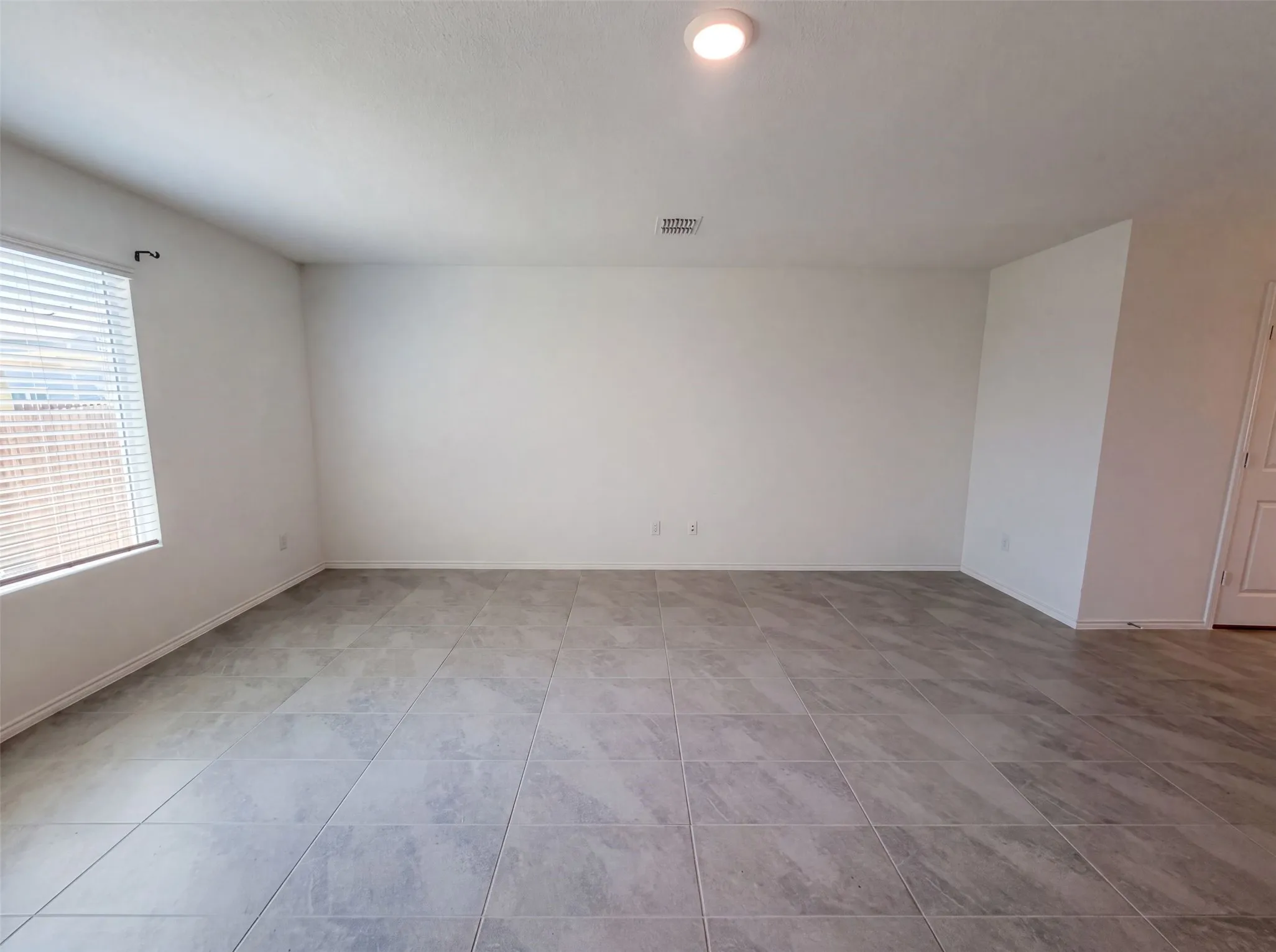 Single Family Residence For Sale in Dallas County , 2972 Audles Lane, Dallas, Texas 75212, 4 Bedroom, 3 Bathroom, 2 Garage spaces, 1,739 Sqft, built in 2023, mls#21326925, Real Estate Agent in Dallas, Homes For Sale in Dallas county, Homes For Sale in Dallas, Realtor in Dallas Texas, Real Estate Brokerage Independent Realty Texas, Luminita Cordes Realtor
