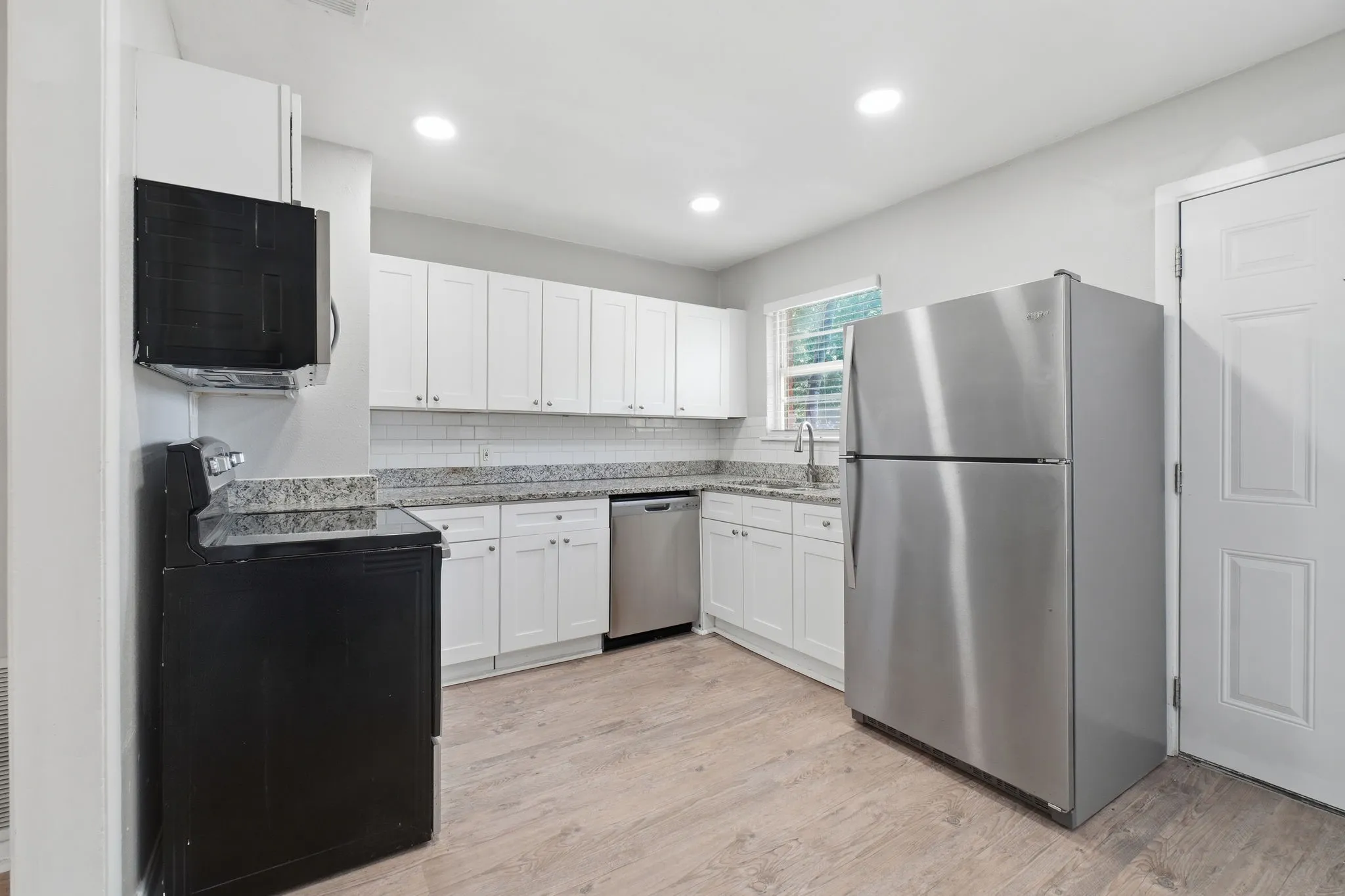 Single Family Residence For Sale in Dallas County , 4311 Scottsdale Drive, Mesquite, Texas 75150, 3 Bedroom, 1 Bathroom, 1 Garage spaces, 1,011 Sqft, built in 1956, mls#21299199, Real Estate Agent in Mesquite, Homes For Sale in Dallas county, Homes For Sale in Mesquite, Realtor in Mesquite Texas, Real Estate Brokerage Independent Realty Texas, Luminita Cordes Realtor