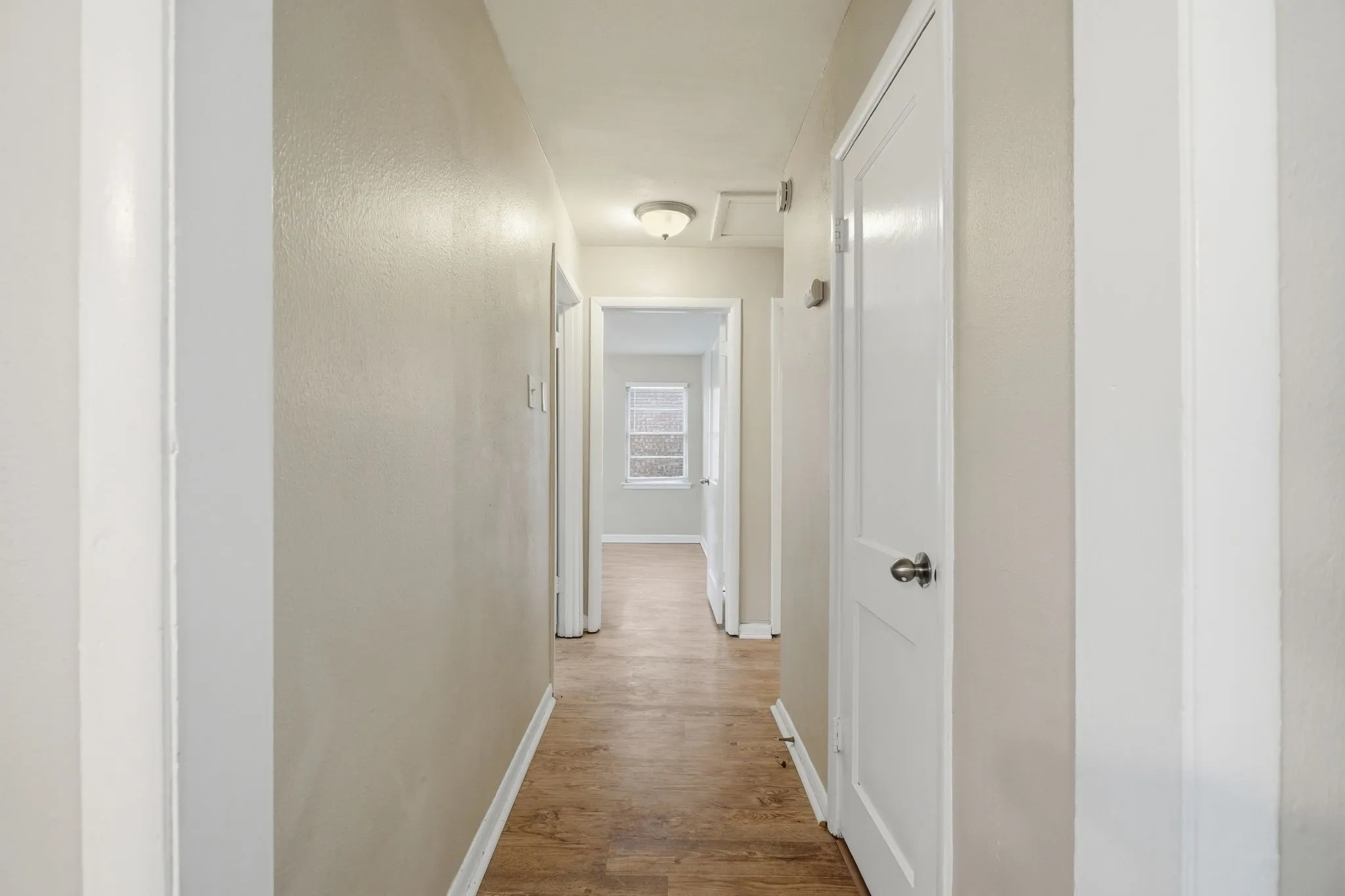 Single Family Residence For Sale in Dallas County , 4311 Scottsdale Drive, Mesquite, Texas 75150, 3 Bedroom, 1 Bathroom, 1 Garage spaces, 1,011 Sqft, built in 1956, mls#21299199, Real Estate Agent in Mesquite, Homes For Sale in Dallas county, Homes For Sale in Mesquite, Realtor in Mesquite Texas, Real Estate Brokerage Independent Realty Texas, Luminita Cordes Realtor