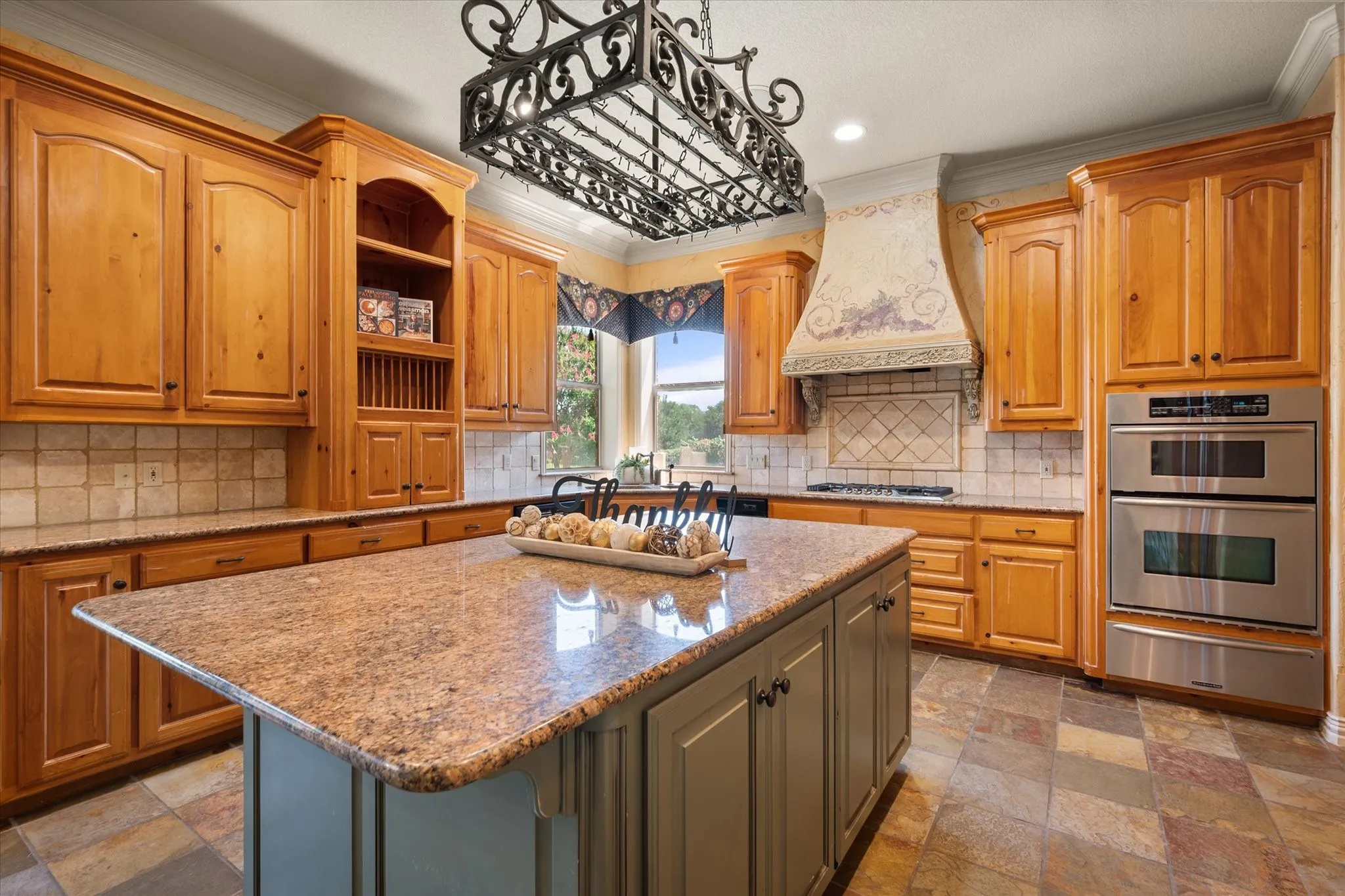 Single Family Residence For Sale in Tarrant County , 1019 Walnut Falls Circle, Mansfield, Texas 76063, 4 Bedroom, 5 Bathroom, 2 Garage spaces, 4,571 Sqft, built in 2000, mls#21325077, Real Estate Agent in Mansfield, Homes For Sale in Tarrant county, Homes For Sale in Mansfield, Realtor in Mansfield Texas, Real Estate Brokerage Independent Realty Texas, Luminita Cordes Realtor