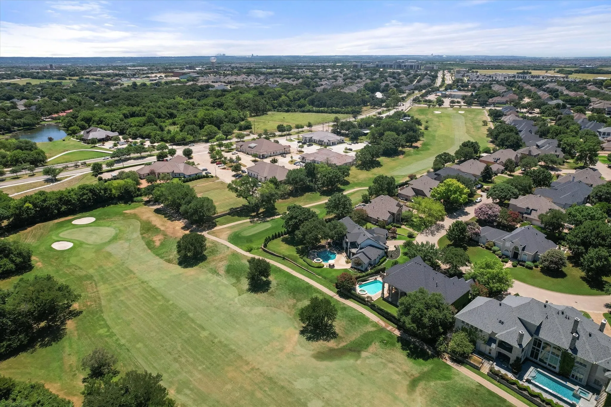 Single Family Residence For Sale in Tarrant County , 1019 Walnut Falls Circle, Mansfield, Texas 76063, 4 Bedroom, 5 Bathroom, 2 Garage spaces, 4,571 Sqft, built in 2000, mls#21325077, Real Estate Agent in Mansfield, Homes For Sale in Tarrant county, Homes For Sale in Mansfield, Realtor in Mansfield Texas, Real Estate Brokerage Independent Realty Texas, Luminita Cordes Realtor
