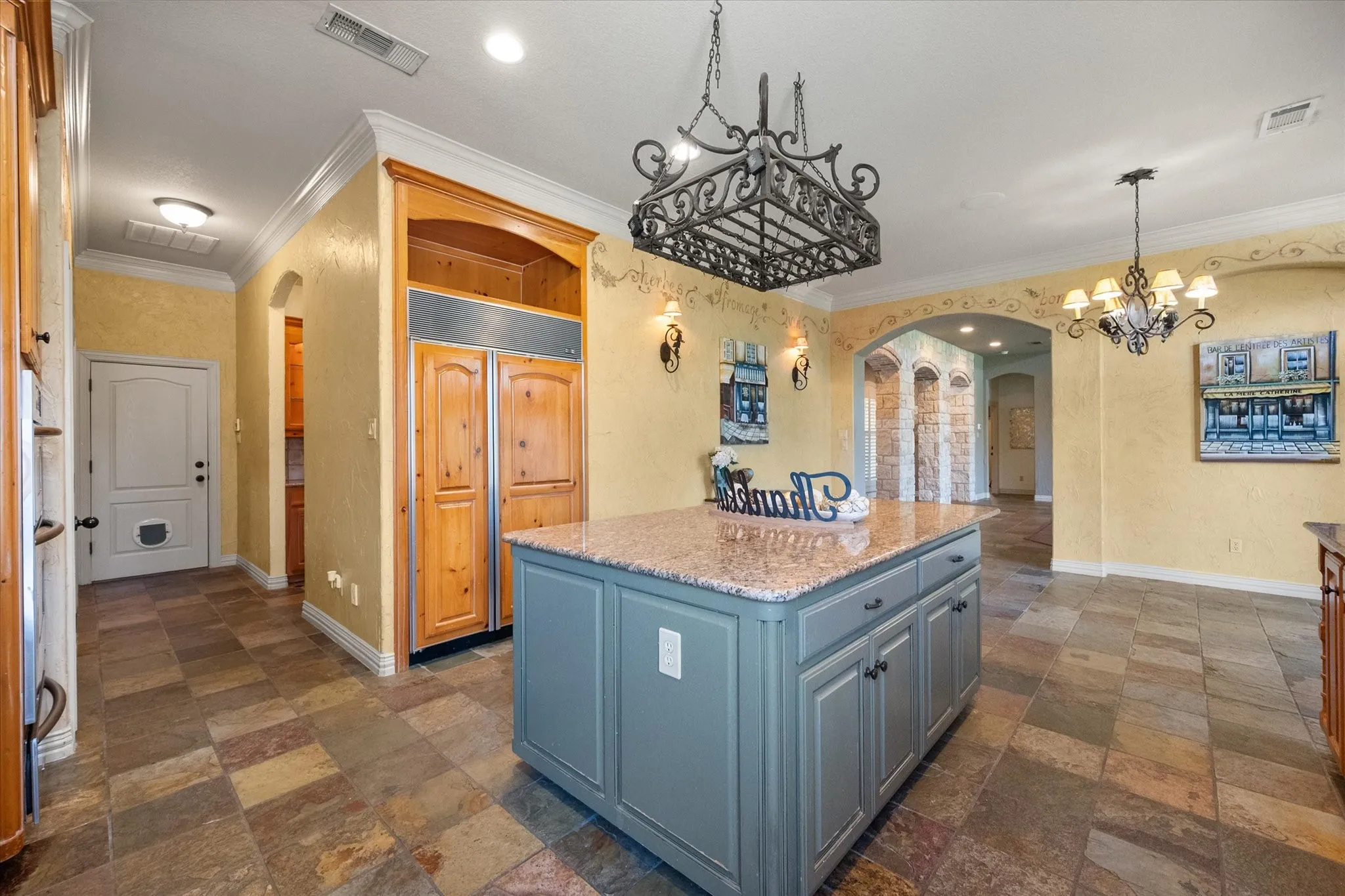 Single Family Residence For Sale in Tarrant County , 1019 Walnut Falls Circle, Mansfield, Texas 76063, 4 Bedroom, 5 Bathroom, 2 Garage spaces, 4,571 Sqft, built in 2000, mls#21325077, Real Estate Agent in Mansfield, Homes For Sale in Tarrant county, Homes For Sale in Mansfield, Realtor in Mansfield Texas, Real Estate Brokerage Independent Realty Texas, Luminita Cordes Realtor