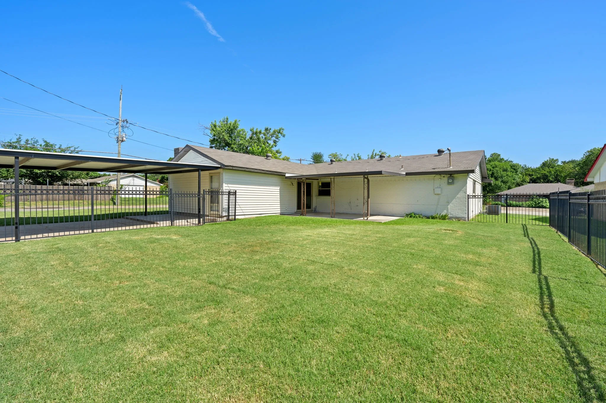 Single Family Residence For Sale in Collin County , 1700 Jasmine Lane, Plano, Texas 75074, 4 Bedroom, 2 Bathroom, Garage spaces, 1,839 Sqft, built in 1972, mls#21326282, Real Estate Agent in Plano, Homes For Sale in Collin county, Homes For Sale in Plano, Realtor in Plano Texas, Real Estate Brokerage Independent Realty Texas, Luminita Cordes Realtor