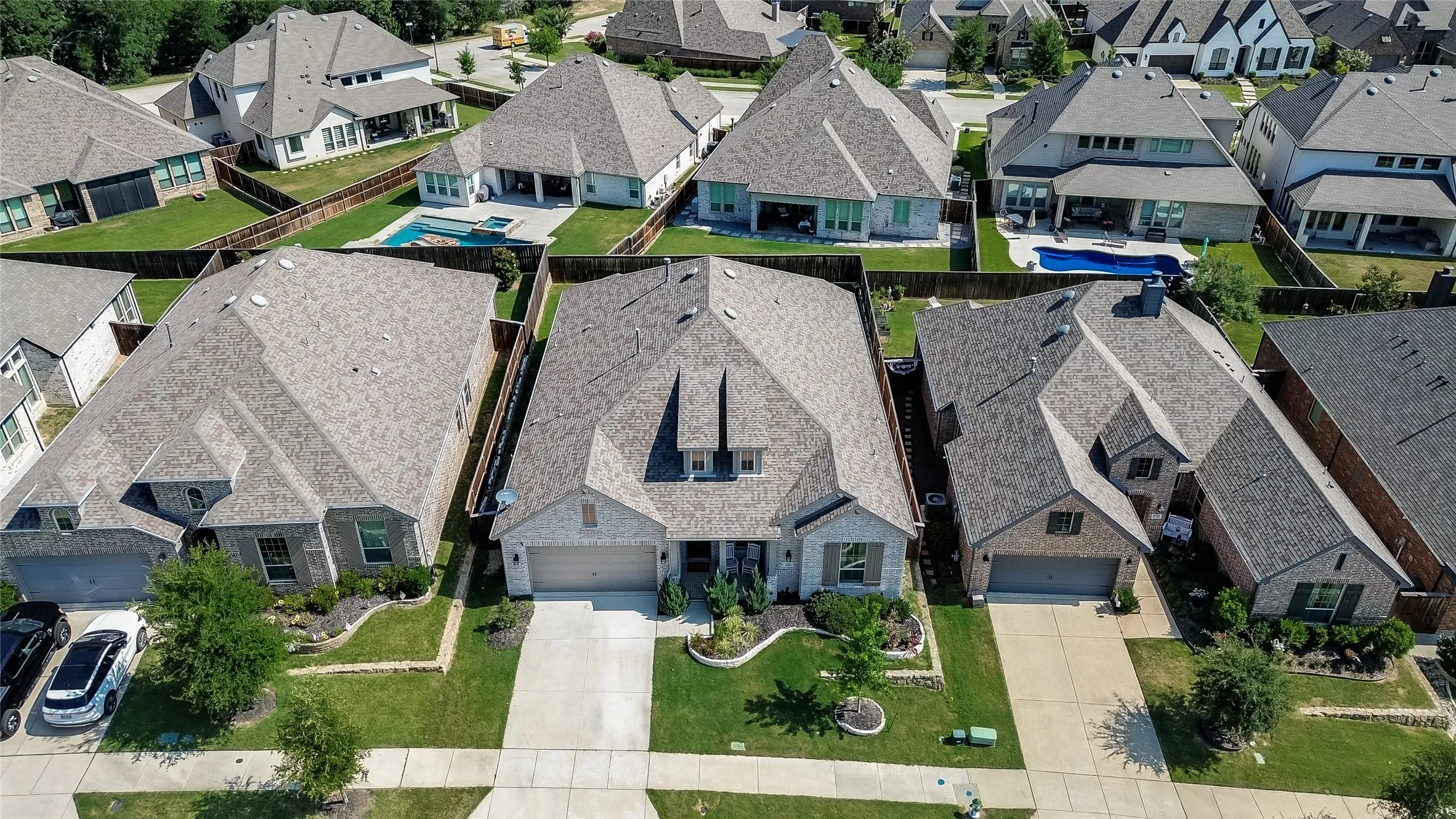 Single Family Residence For Sale in Denton County , 9721 Surveyor Road, Little Elm, Texas 75068, 4 Bedroom, 4 Bathroom, 3 Garage spaces, 2,718 Sqft, built in 2021, mls#21326040, Real Estate Agent in Little Elm, Homes For Sale in Denton county, Homes For Sale in Little Elm, Realtor in Little Elm Texas, Real Estate Brokerage Independent Realty Texas, Luminita Cordes Realtor