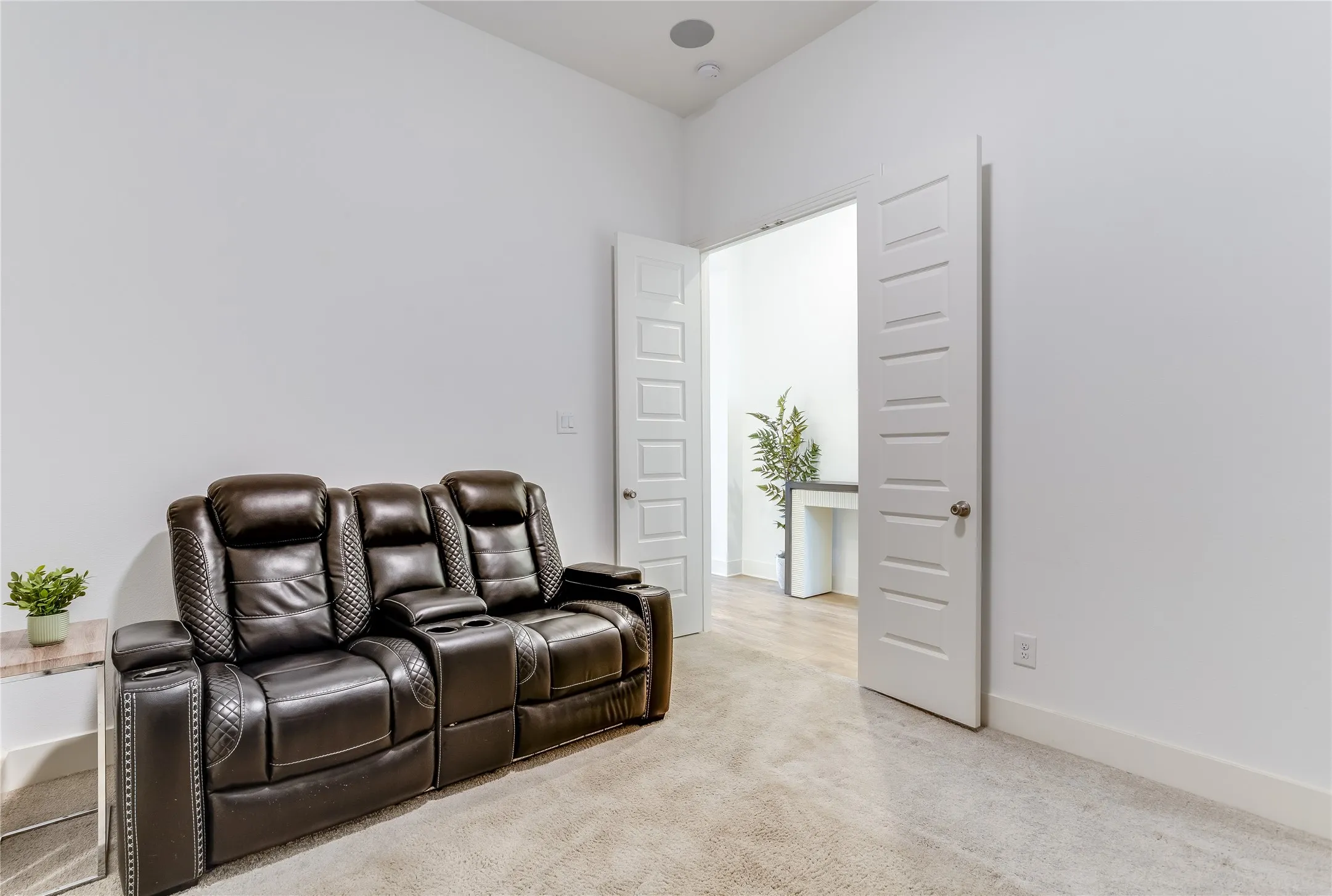 Single Family Residence For Sale in Denton County , 9721 Surveyor Road, Little Elm, Texas 75068, 4 Bedroom, 4 Bathroom, 3 Garage spaces, 2,718 Sqft, built in 2021, mls#21326040, Real Estate Agent in Little Elm, Homes For Sale in Denton county, Homes For Sale in Little Elm, Realtor in Little Elm Texas, Real Estate Brokerage Independent Realty Texas, Luminita Cordes Realtor
