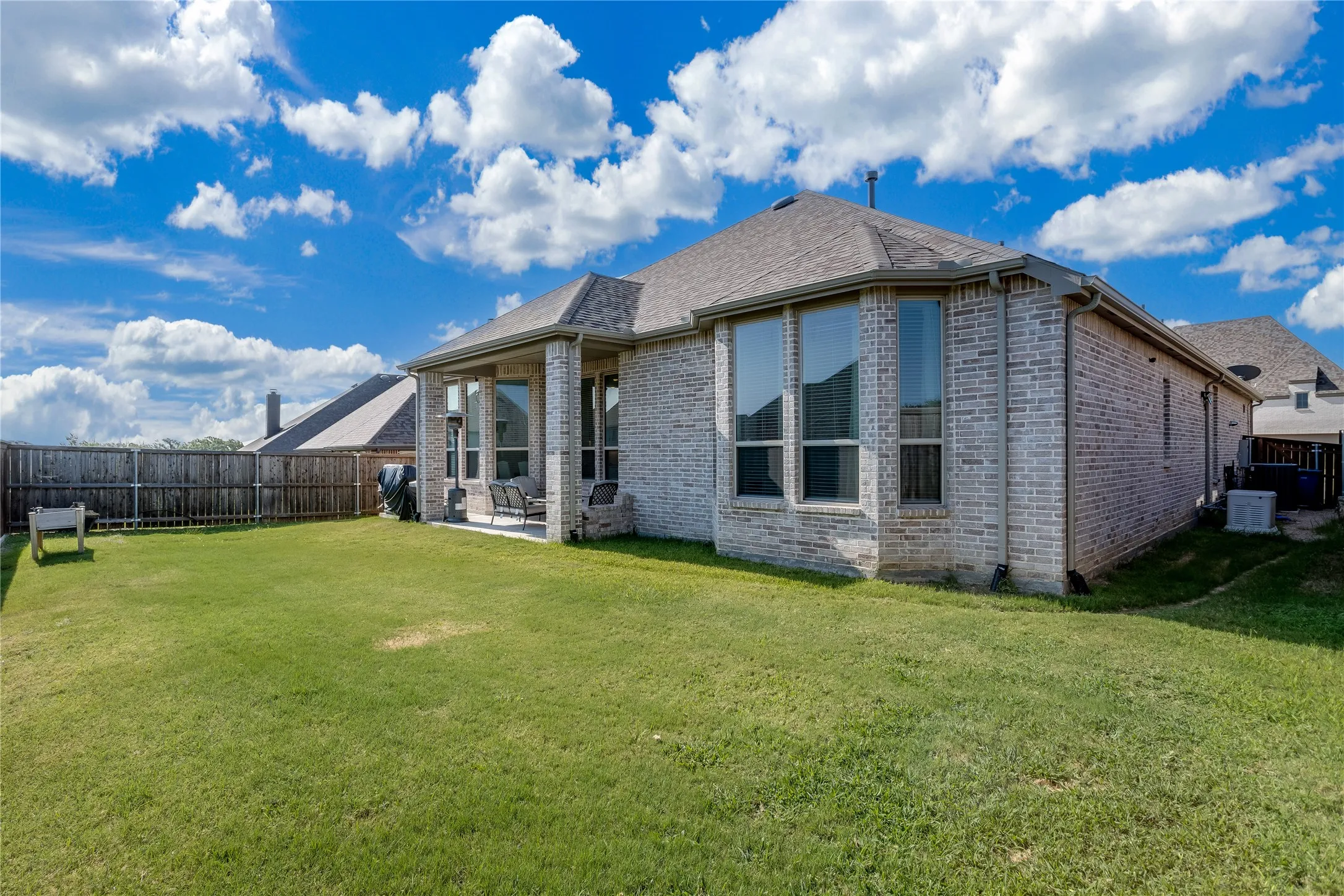 Single Family Residence For Sale in Denton County , 9721 Surveyor Road, Little Elm, Texas 75068, 4 Bedroom, 4 Bathroom, 3 Garage spaces, 2,718 Sqft, built in 2021, mls#21326040, Real Estate Agent in Little Elm, Homes For Sale in Denton county, Homes For Sale in Little Elm, Realtor in Little Elm Texas, Real Estate Brokerage Independent Realty Texas, Luminita Cordes Realtor