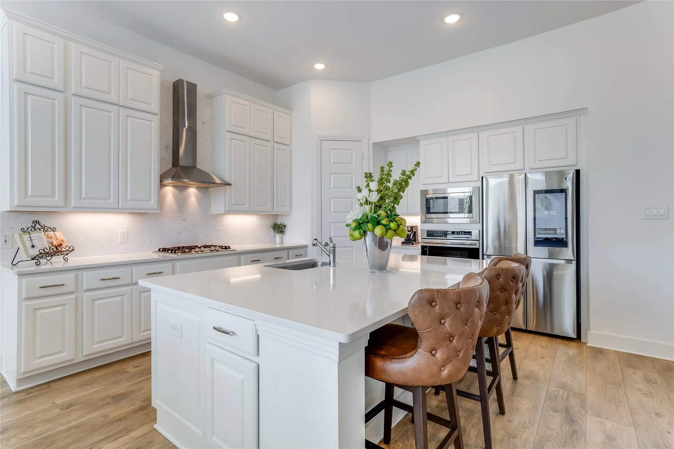Single Family Residence For Sale in Denton County , 9721 Surveyor Road, Little Elm, Texas 75068, 4 Bedroom, 4 Bathroom, 3 Garage spaces, 2,718 Sqft, built in 2021, mls#21326040, Real Estate Agent in Little Elm, Homes For Sale in Denton county, Homes For Sale in Little Elm, Realtor in Little Elm Texas, Real Estate Brokerage Independent Realty Texas, Luminita Cordes Realtor