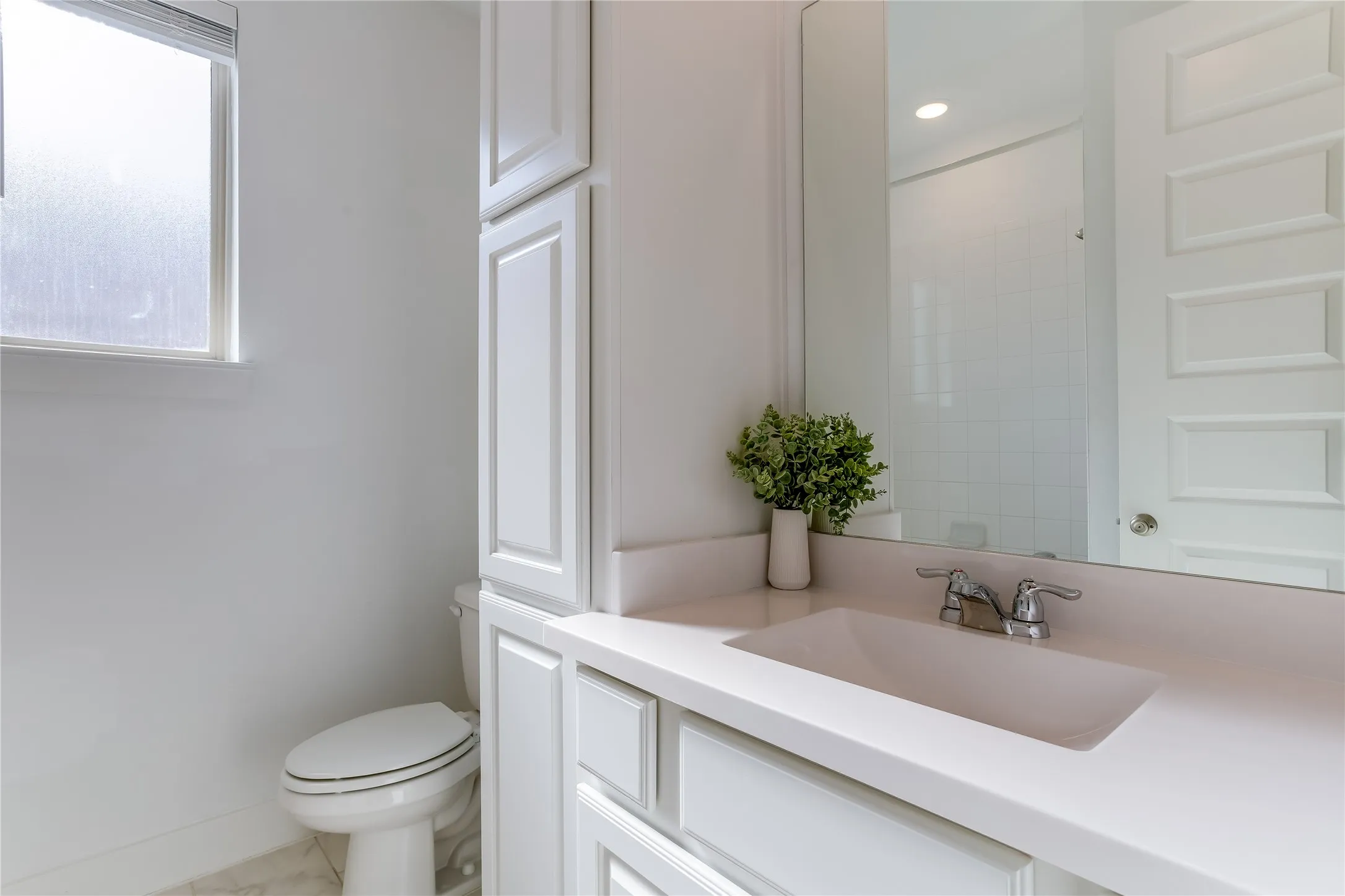 Single Family Residence For Sale in Denton County , 9721 Surveyor Road, Little Elm, Texas 75068, 4 Bedroom, 4 Bathroom, 3 Garage spaces, 2,718 Sqft, built in 2021, mls#21326040, Real Estate Agent in Little Elm, Homes For Sale in Denton county, Homes For Sale in Little Elm, Realtor in Little Elm Texas, Real Estate Brokerage Independent Realty Texas, Luminita Cordes Realtor