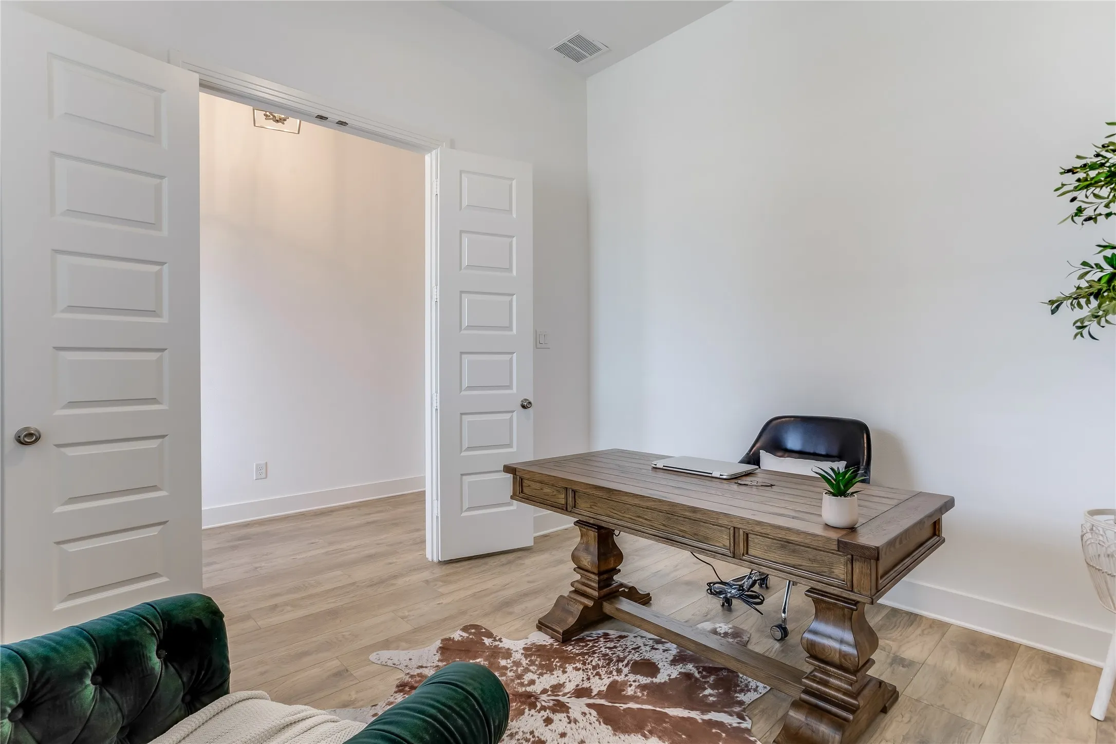 Single Family Residence For Sale in Denton County , 9721 Surveyor Road, Little Elm, Texas 75068, 4 Bedroom, 4 Bathroom, 3 Garage spaces, 2,718 Sqft, built in 2021, mls#21326040, Real Estate Agent in Little Elm, Homes For Sale in Denton county, Homes For Sale in Little Elm, Realtor in Little Elm Texas, Real Estate Brokerage Independent Realty Texas, Luminita Cordes Realtor