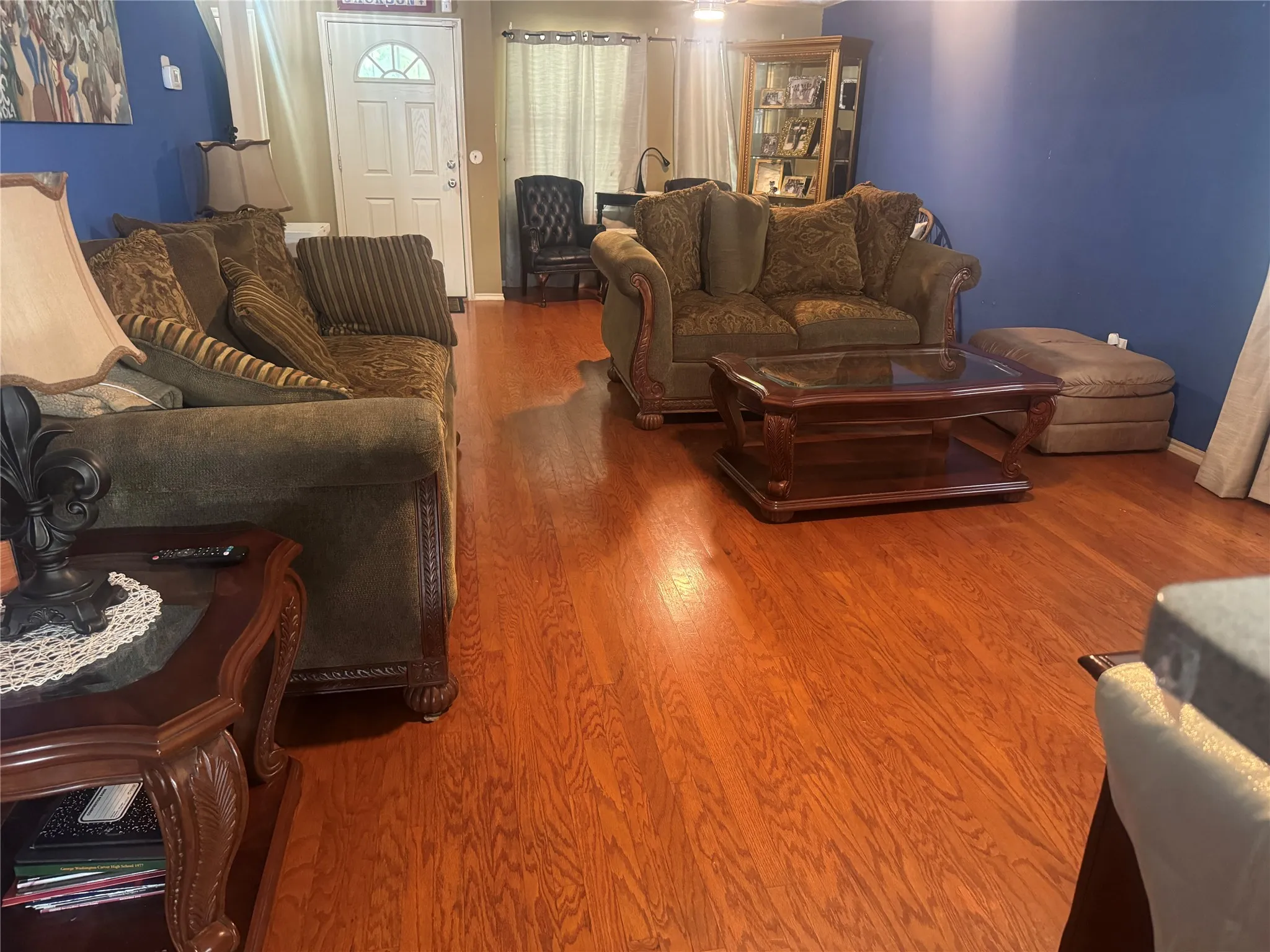 Single Family Residence For Sale in Tarrant County , 344 Allenwood Drive, Fort Worth, Texas 76134, 5 Bedroom, 4 Bathroom, 2 Garage spaces, 3,352 Sqft, built in 2006, mls#21324442, Real Estate Agent in Fort Worth, Homes For Sale in Tarrant county, Homes For Sale in Fort Worth, Realtor in Fort Worth Texas, Real Estate Brokerage Independent Realty Texas, Luminita Cordes Realtor
