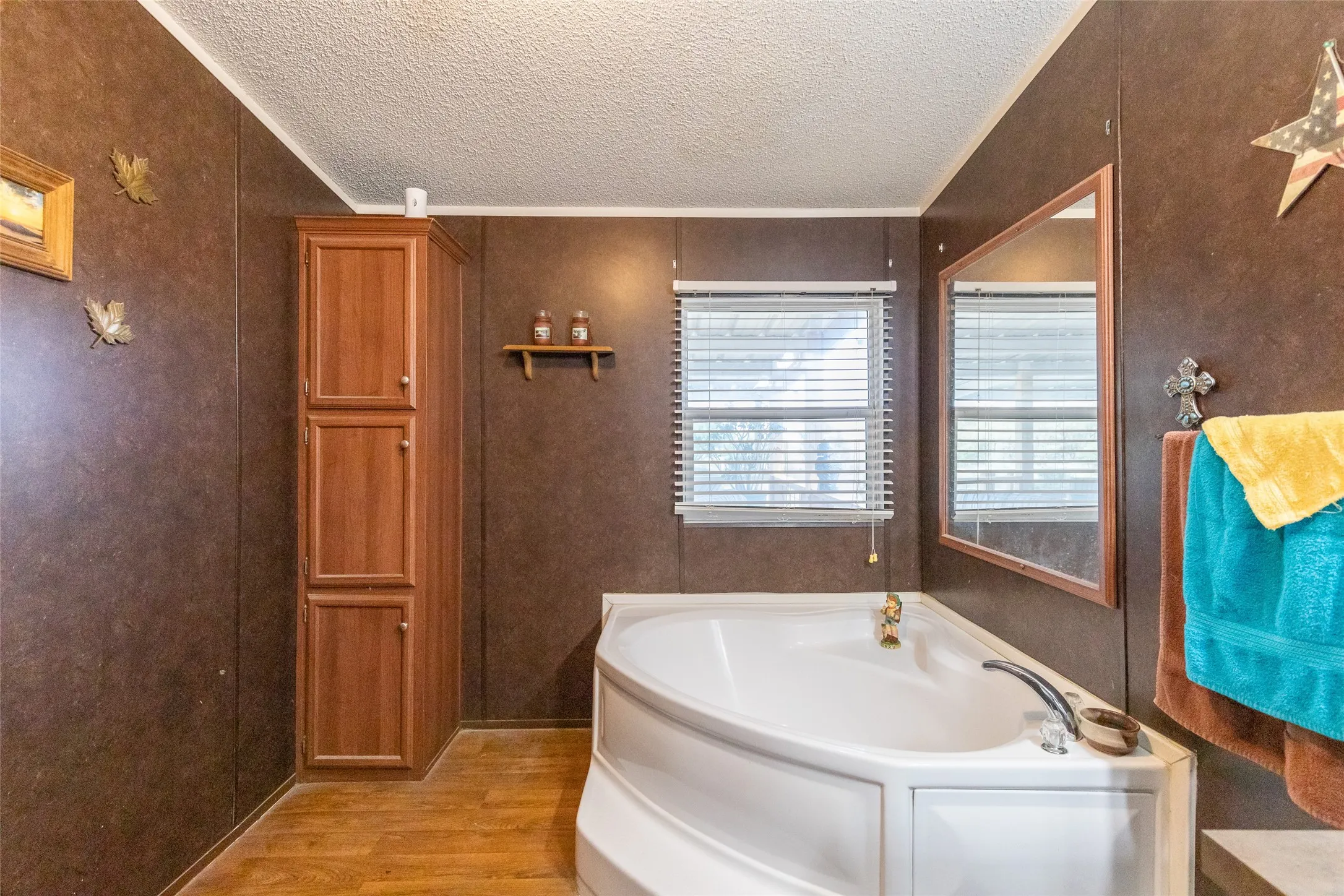 Manufactured Home For Sale in Taylor County , 7167 Spinks Road, Abilene, Texas 79603, 4 Bedroom, 2 Bathroom, Garage spaces, 1,680 Sqft, built in 2009, mls#21323108, Real Estate Agent in Abilene, Homes For Sale in Taylor county, Homes For Sale in Abilene, Realtor in Abilene Texas, Real Estate Brokerage Independent Realty Texas, Luminita Cordes Realtor