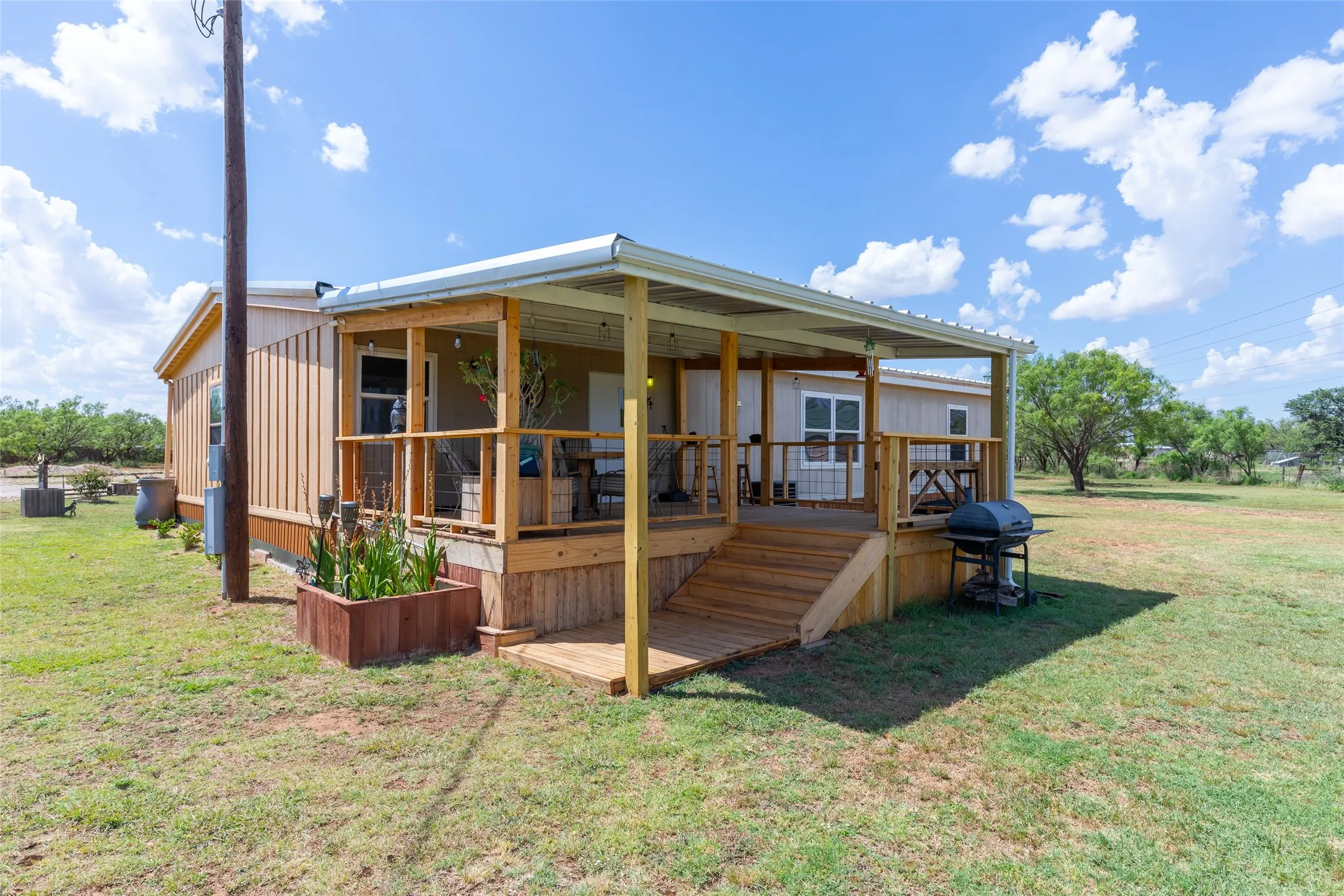 Manufactured Home For Sale in Taylor County , 7167 Spinks Road, Abilene, Texas 79603, 4 Bedroom, 2 Bathroom, Garage spaces, 1,680 Sqft, built in 2009, mls#21323108, Real Estate Agent in Abilene, Homes For Sale in Taylor county, Homes For Sale in Abilene, Realtor in Abilene Texas, Real Estate Brokerage Independent Realty Texas, Luminita Cordes Realtor