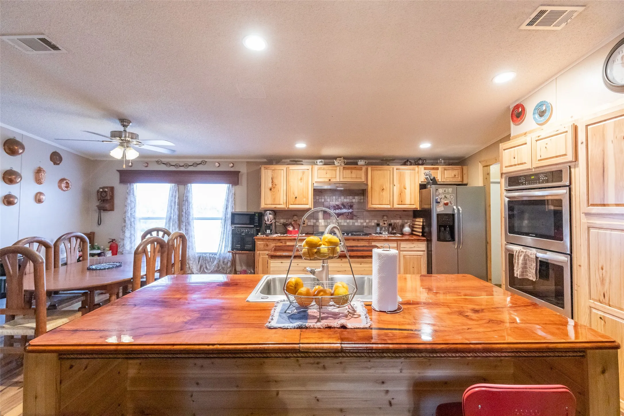 Manufactured Home For Sale in Taylor County , 7167 Spinks Road, Abilene, Texas 79603, 4 Bedroom, 2 Bathroom, Garage spaces, 1,680 Sqft, built in 2009, mls#21323108, Real Estate Agent in Abilene, Homes For Sale in Taylor county, Homes For Sale in Abilene, Realtor in Abilene Texas, Real Estate Brokerage Independent Realty Texas, Luminita Cordes Realtor