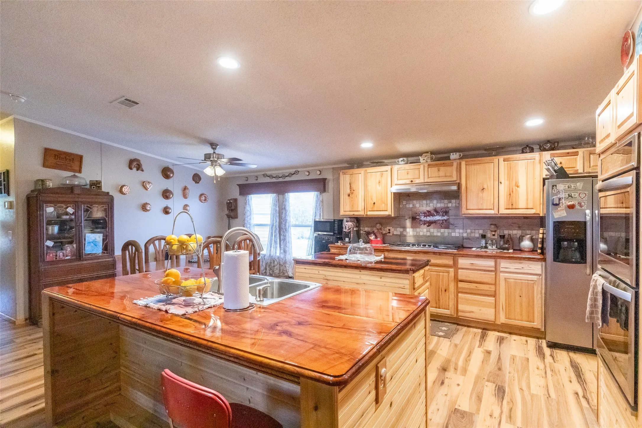 Manufactured Home For Sale in Taylor County , 7167 Spinks Road, Abilene, Texas 79603, 4 Bedroom, 2 Bathroom, Garage spaces, 1,680 Sqft, built in 2009, mls#21323108, Real Estate Agent in Abilene, Homes For Sale in Taylor county, Homes For Sale in Abilene, Realtor in Abilene Texas, Real Estate Brokerage Independent Realty Texas, Luminita Cordes Realtor