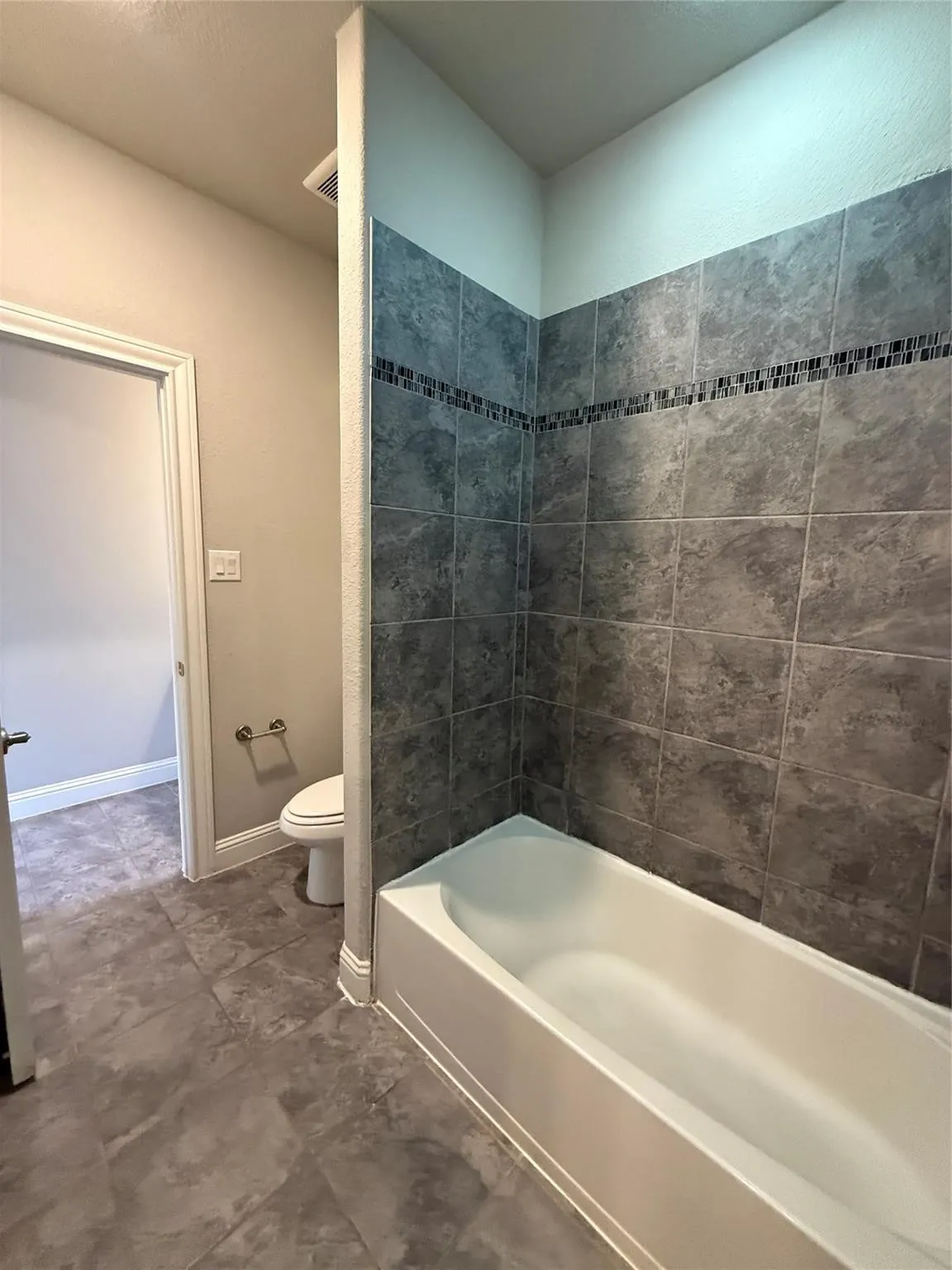 Townhouse For Rent in Denton County , 4229 Colton Drive, Carrollton, Texas 75010, 3 Bedrooms, 4 Bathrooms, 2 Garage spaces, 2,296 Sqft, built in 2016, Price $3,675, mls#21325059, Real Estate Agent in Carrollton, Homes For Rent in Denton county, Homes For Rent in Carrollton, Realtor in Carrollton Texas, Real Estate Brokerage Independent Realty Texas, Luminita Cordes Realtor