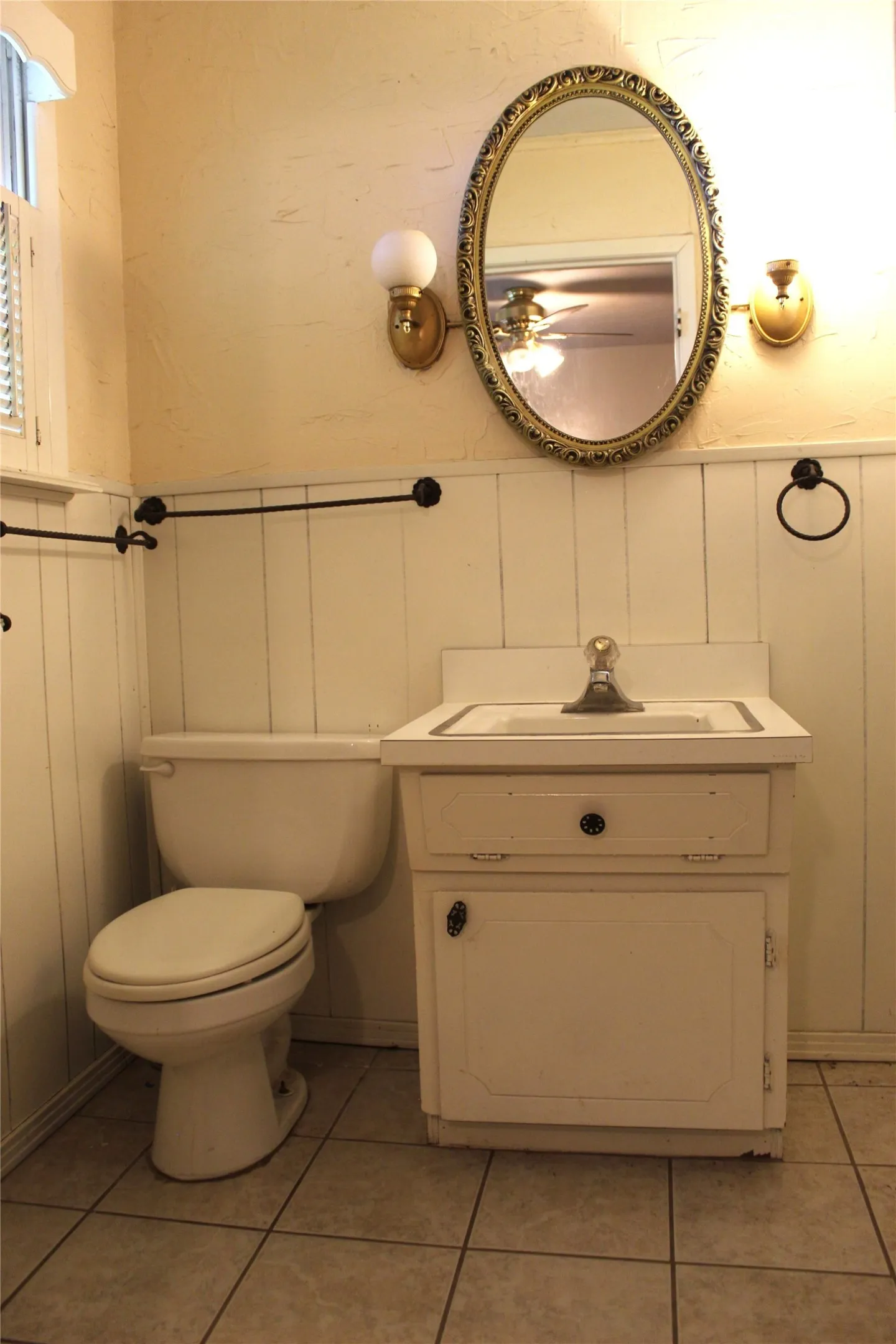 Single Family Residence For Sale in Erath County , 860 N Harbin Drive, Stephenville, Texas 76401, 4 Bedroom, 3 Bathroom, Garage spaces, 2,119 Sqft, built in 1957, mls#21326418, Real Estate Agent in Stephenville, Homes For Sale in Erath county, Homes For Sale in Stephenville, Realtor in Stephenville Texas, Real Estate Brokerage Independent Realty Texas, Luminita Cordes Realtor