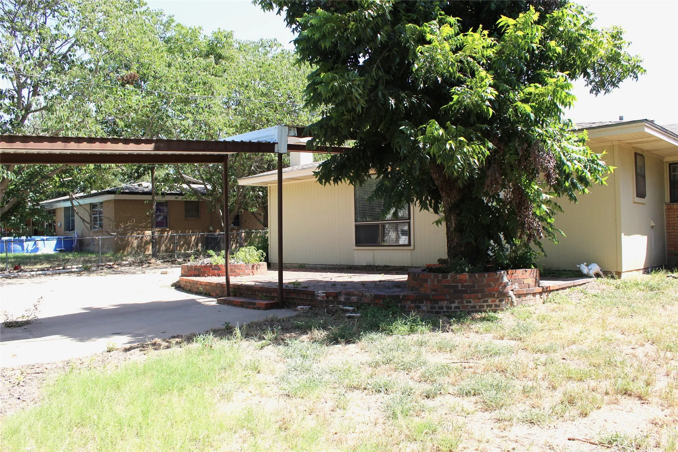 Single Family Residence For Sale in Erath County , 860 N Harbin Drive, Stephenville, Texas 76401, 4 Bedroom, 3 Bathroom, Garage spaces, 2,119 Sqft, built in 1957, mls#21326418, Real Estate Agent in Stephenville, Homes For Sale in Erath county, Homes For Sale in Stephenville, Realtor in Stephenville Texas, Real Estate Brokerage Independent Realty Texas, Luminita Cordes Realtor