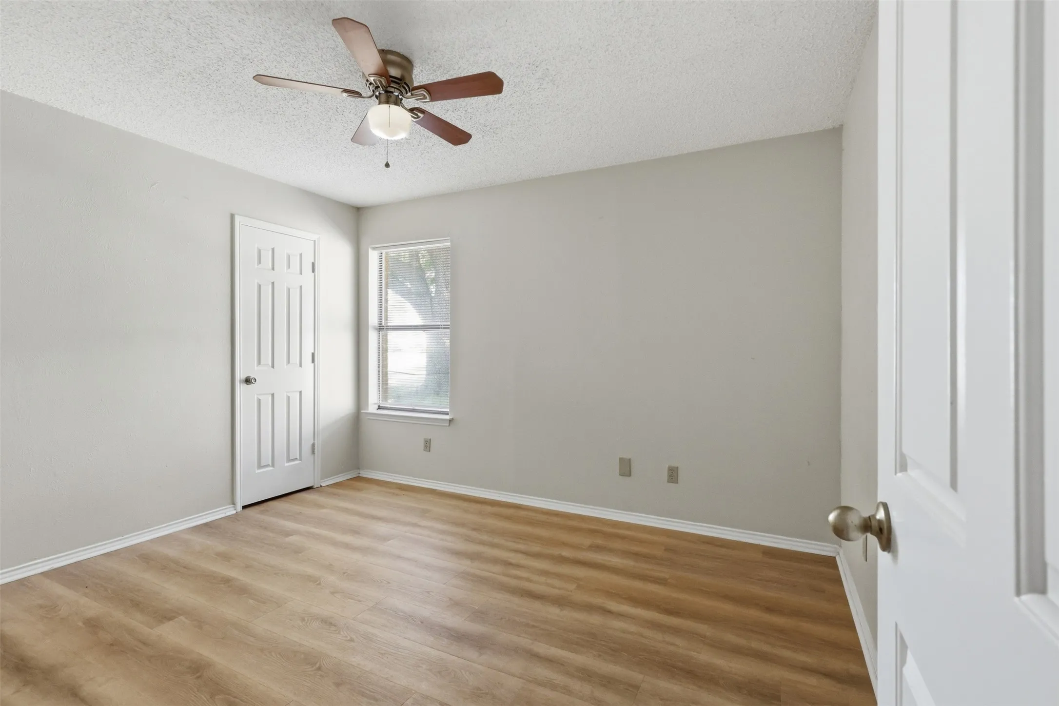Representative photo, not of the exact unit.