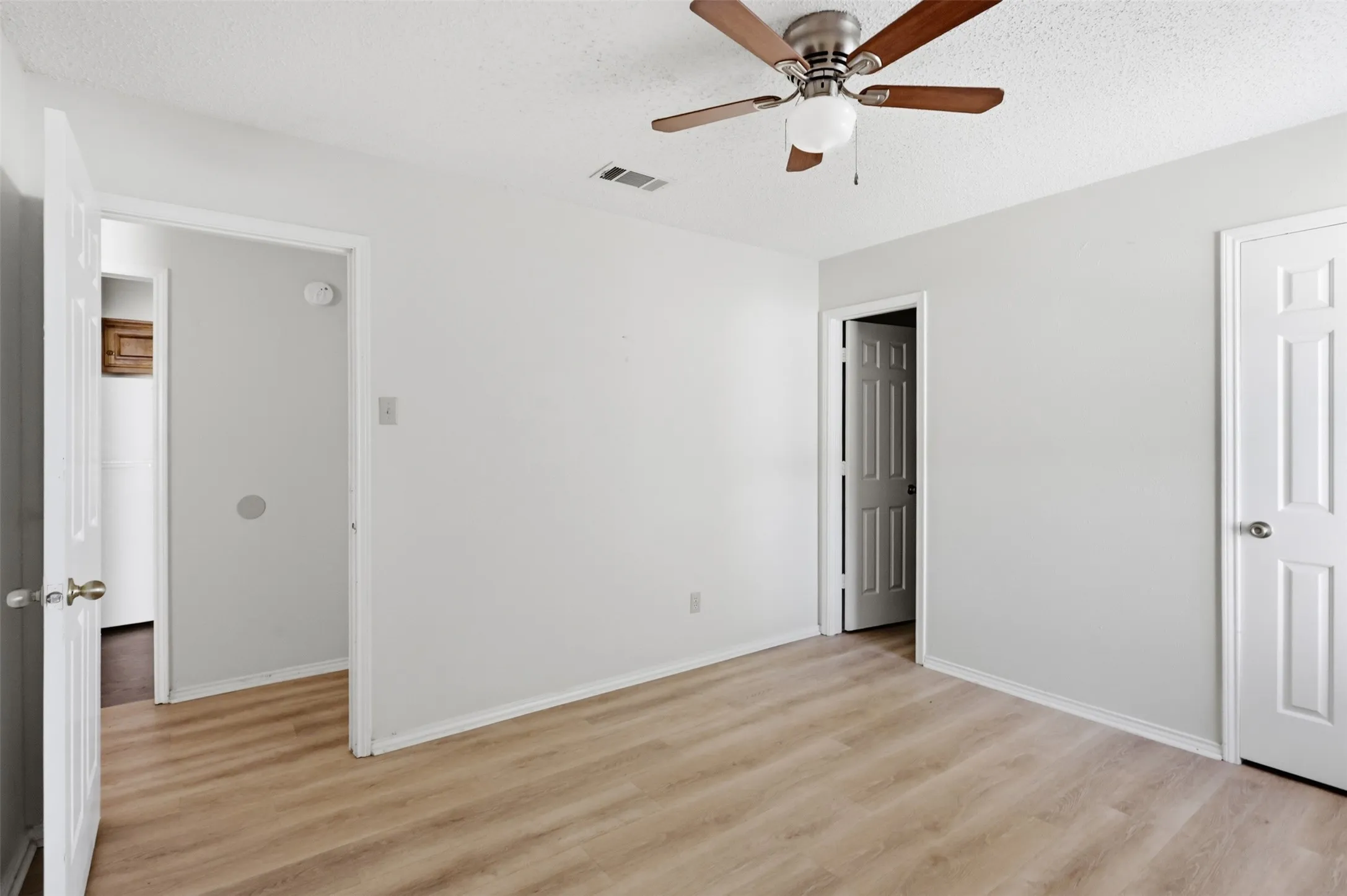 Representative photo, not of the exact unit.
