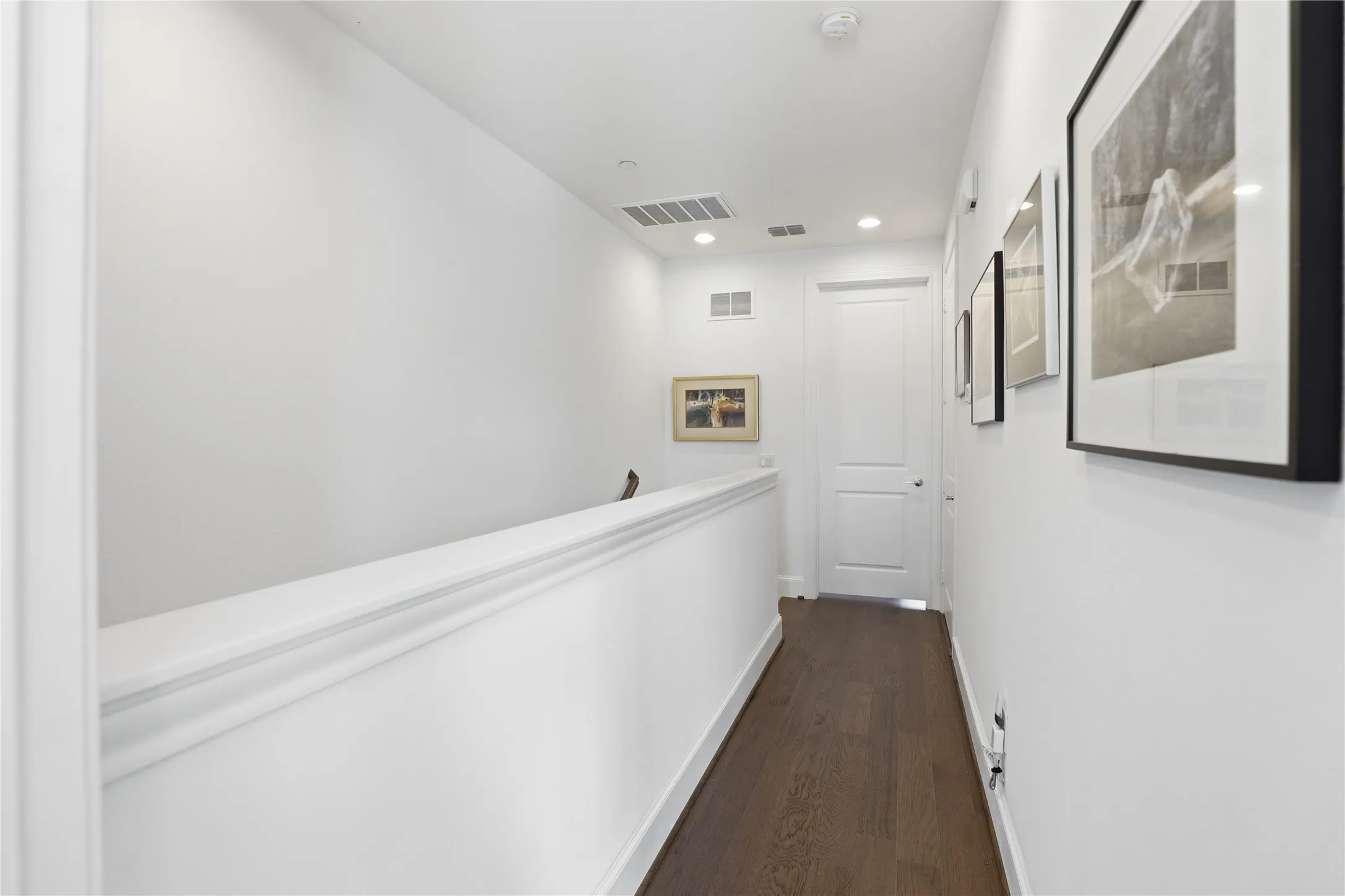 Townhouse For Sale in Dallas County , 7333 Valley View Lane 607, Dallas, Texas 75240, 3 Bedroom, 4 Bathroom, 2 Garage spaces, 1,897 Sqft, built in 2019, mls#21325225, Real Estate Agent in Dallas, Homes For Sale in Dallas county, Homes For Sale in Dallas, Realtor in Dallas Texas, Real Estate Brokerage Independent Realty Texas, Luminita Cordes Realtor