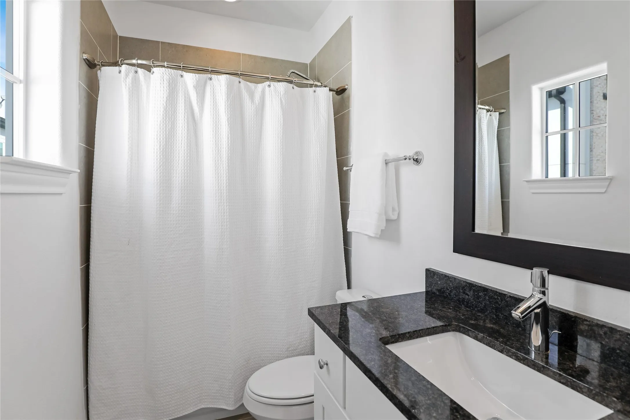 Townhouse For Sale in Dallas County , 7333 Valley View Lane 607, Dallas, Texas 75240, 3 Bedroom, 4 Bathroom, 2 Garage spaces, 1,897 Sqft, built in 2019, mls#21325225, Real Estate Agent in Dallas, Homes For Sale in Dallas county, Homes For Sale in Dallas, Realtor in Dallas Texas, Real Estate Brokerage Independent Realty Texas, Luminita Cordes Realtor