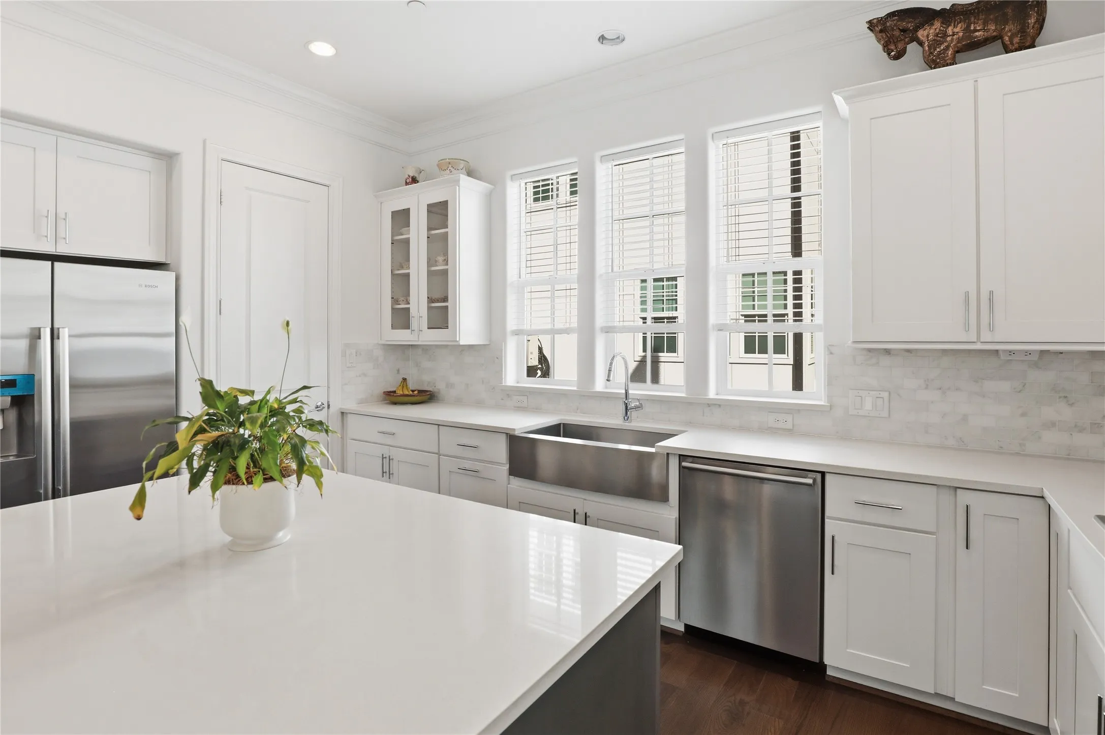 Townhouse For Sale in Dallas County , 7333 Valley View Lane 607, Dallas, Texas 75240, 3 Bedroom, 4 Bathroom, 2 Garage spaces, 1,897 Sqft, built in 2019, mls#21325225, Real Estate Agent in Dallas, Homes For Sale in Dallas county, Homes For Sale in Dallas, Realtor in Dallas Texas, Real Estate Brokerage Independent Realty Texas, Luminita Cordes Realtor